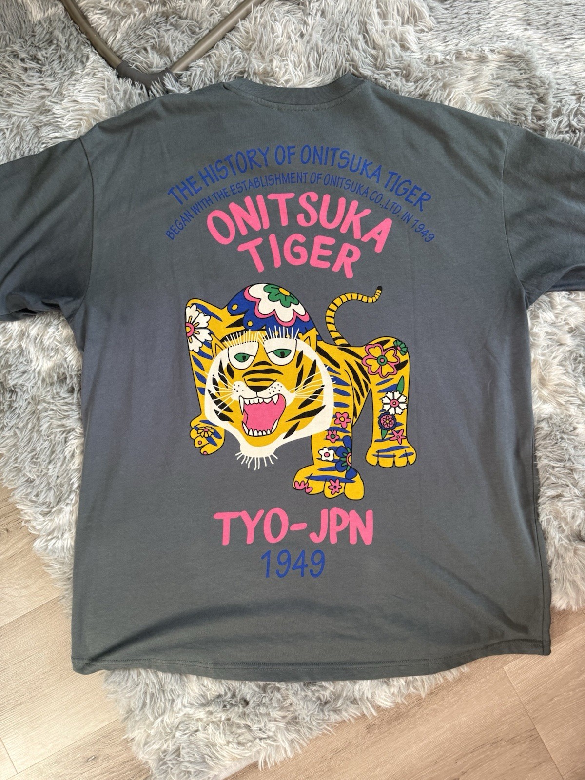 Onitsuka Tiger Men's T-Shirt Gray Graphic Print Cotton Crew Neck Short Sleeve L gallery
