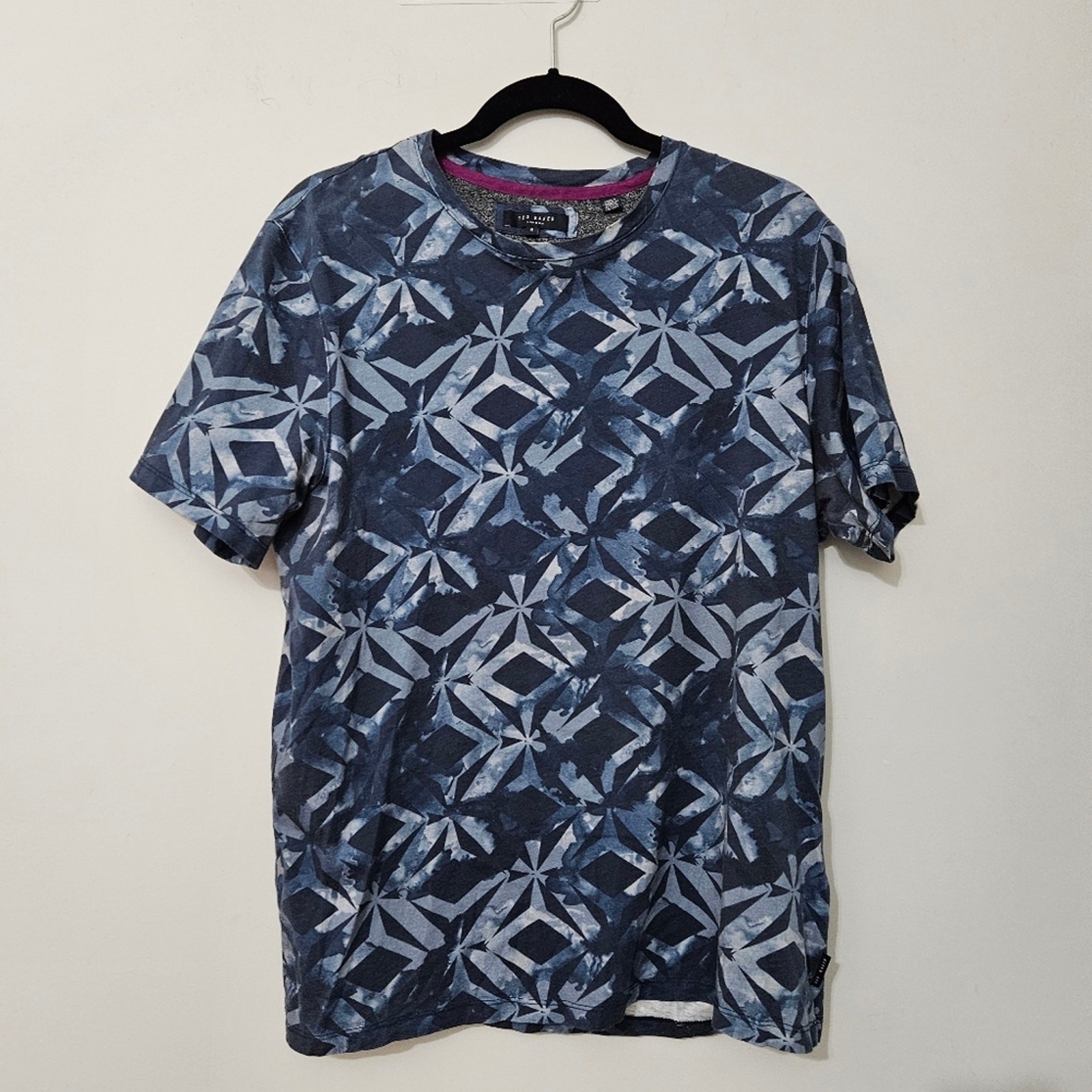 Ted Baker London Mens Blue Geometric Print Short Sleeve T Shirt Large Tee gallery