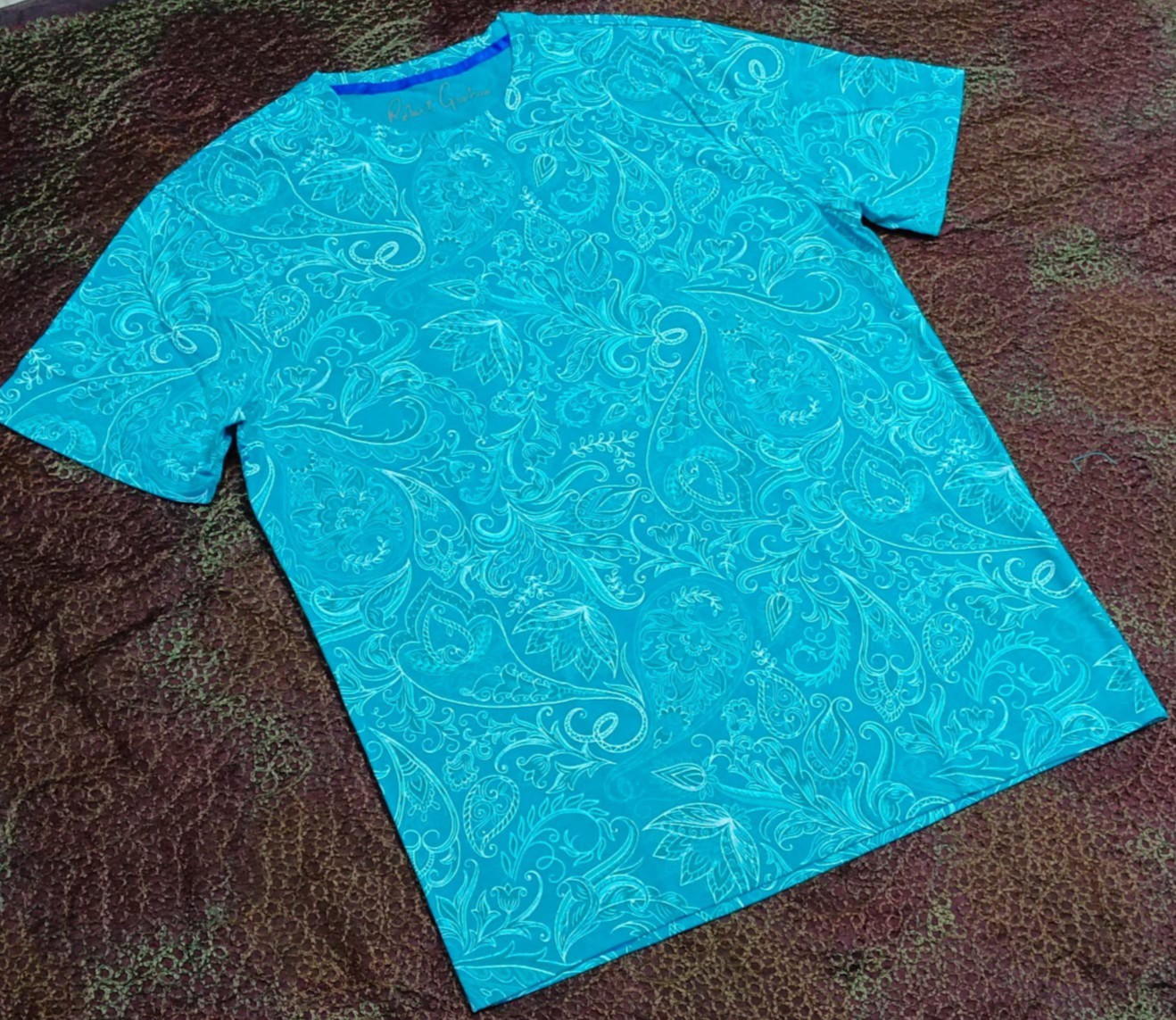 Robert Graham vibrant Dual Tone Paisley printed Tshirt M L Xl 2XL 3xl New gallery