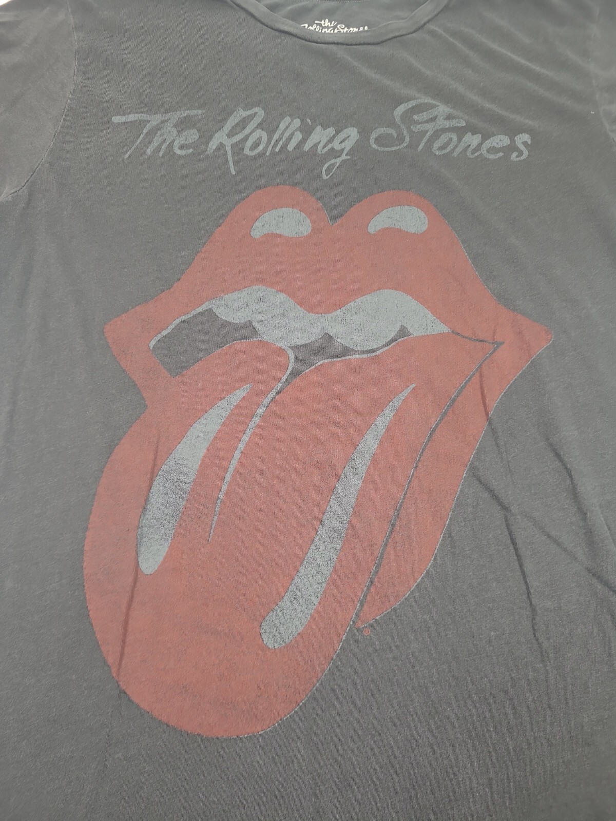 The Rolling Stones T-Shirt. Size Large. 2019 reprint. Long length. Faded Gray. gallery