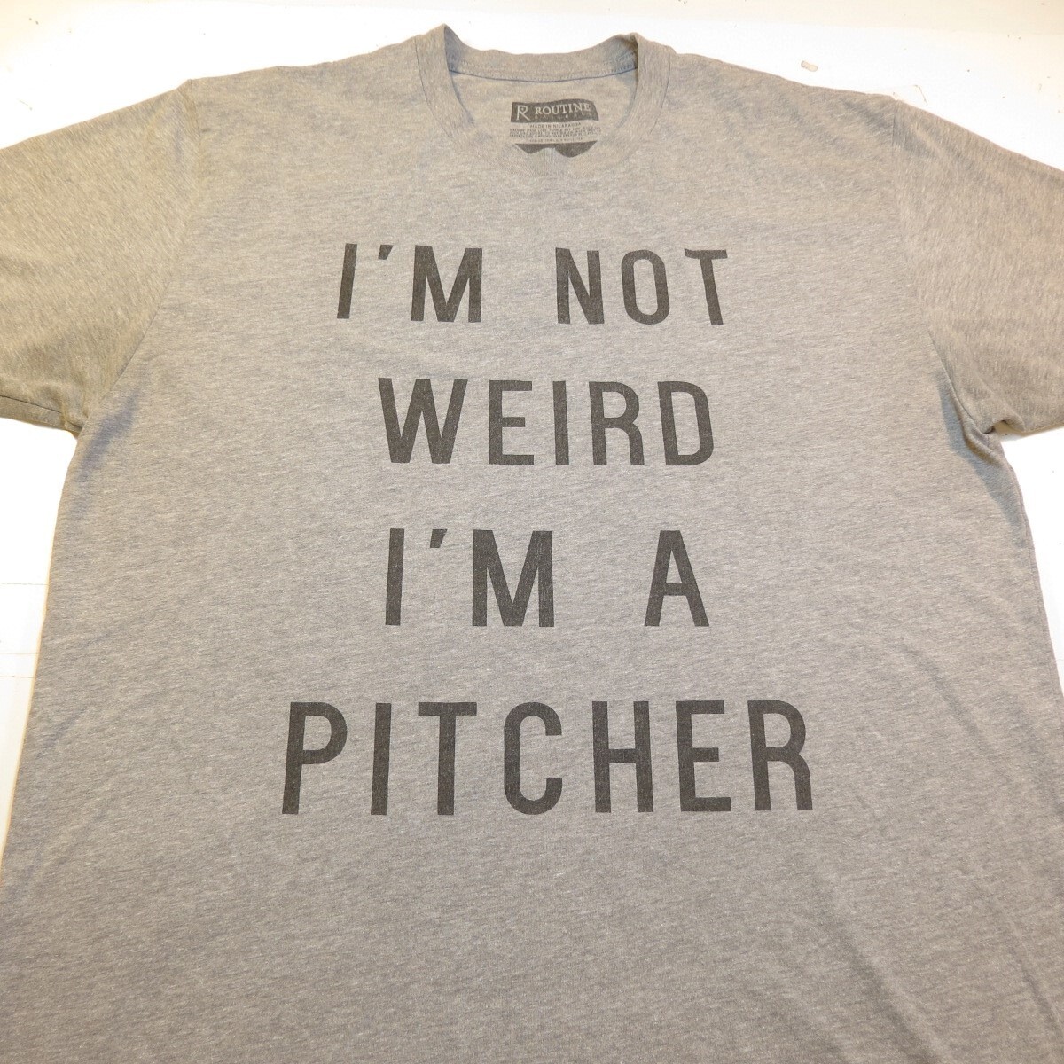 ROUTINE BASEBALL I'M NOT WEIRD I'M A PITCHER TEE T SHIRT Mens L Gray gallery