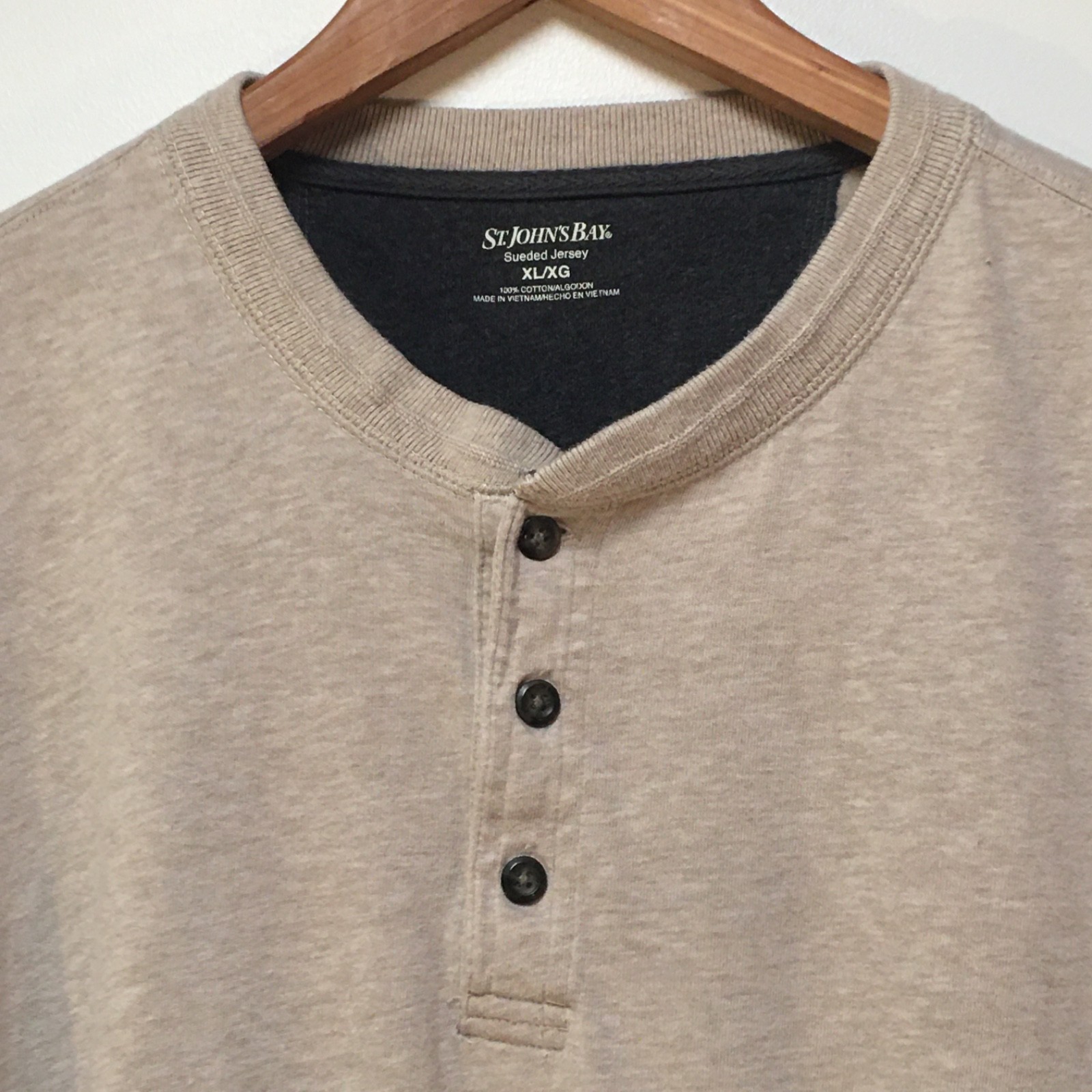 St. John's Bay Men XL Long Sleeve Henley Beige Heather Preppy Sueded Jersey Knit gallery