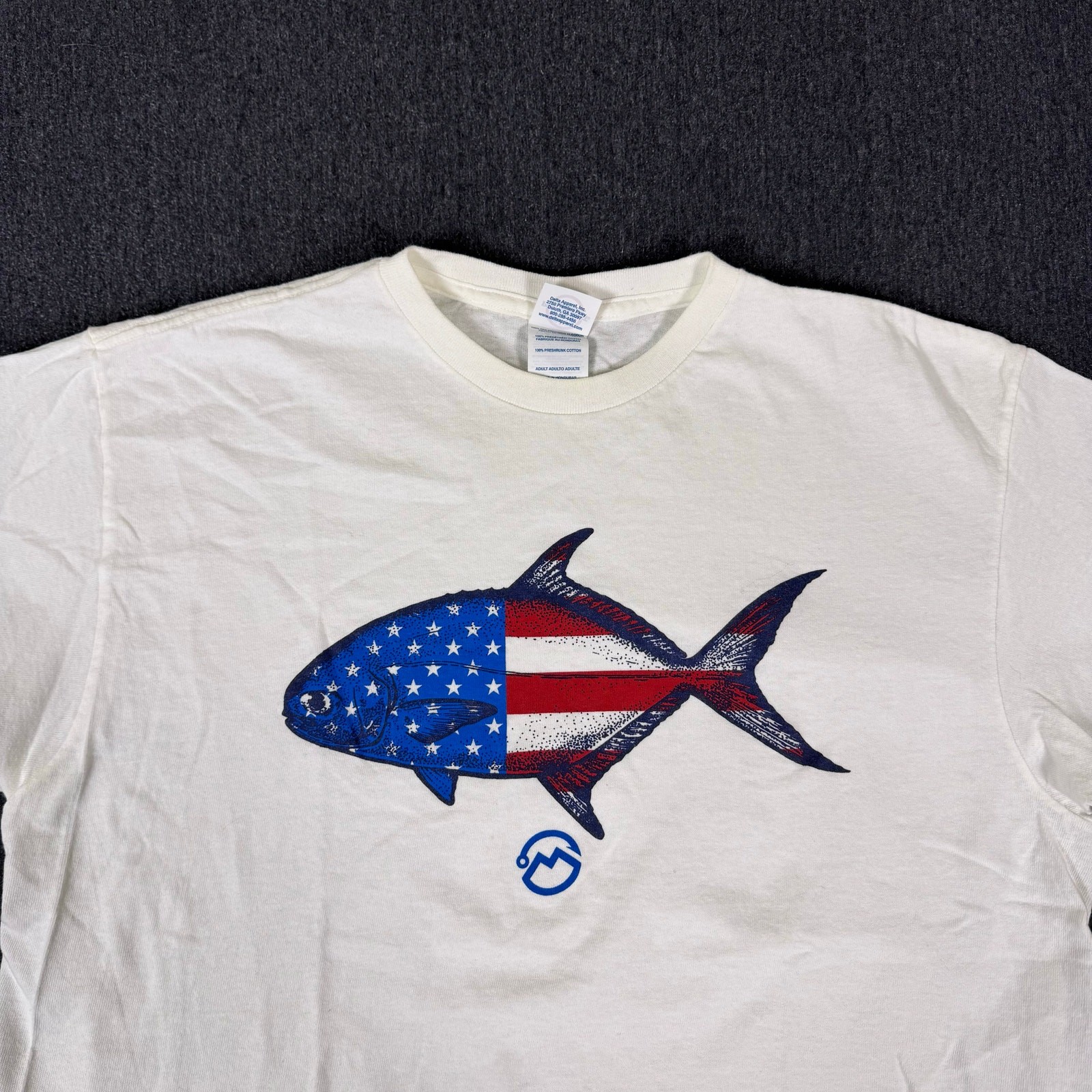 Magellan American Flag Red White Blue Fish Graphic Shirt Mens Large 100% Cotton gallery