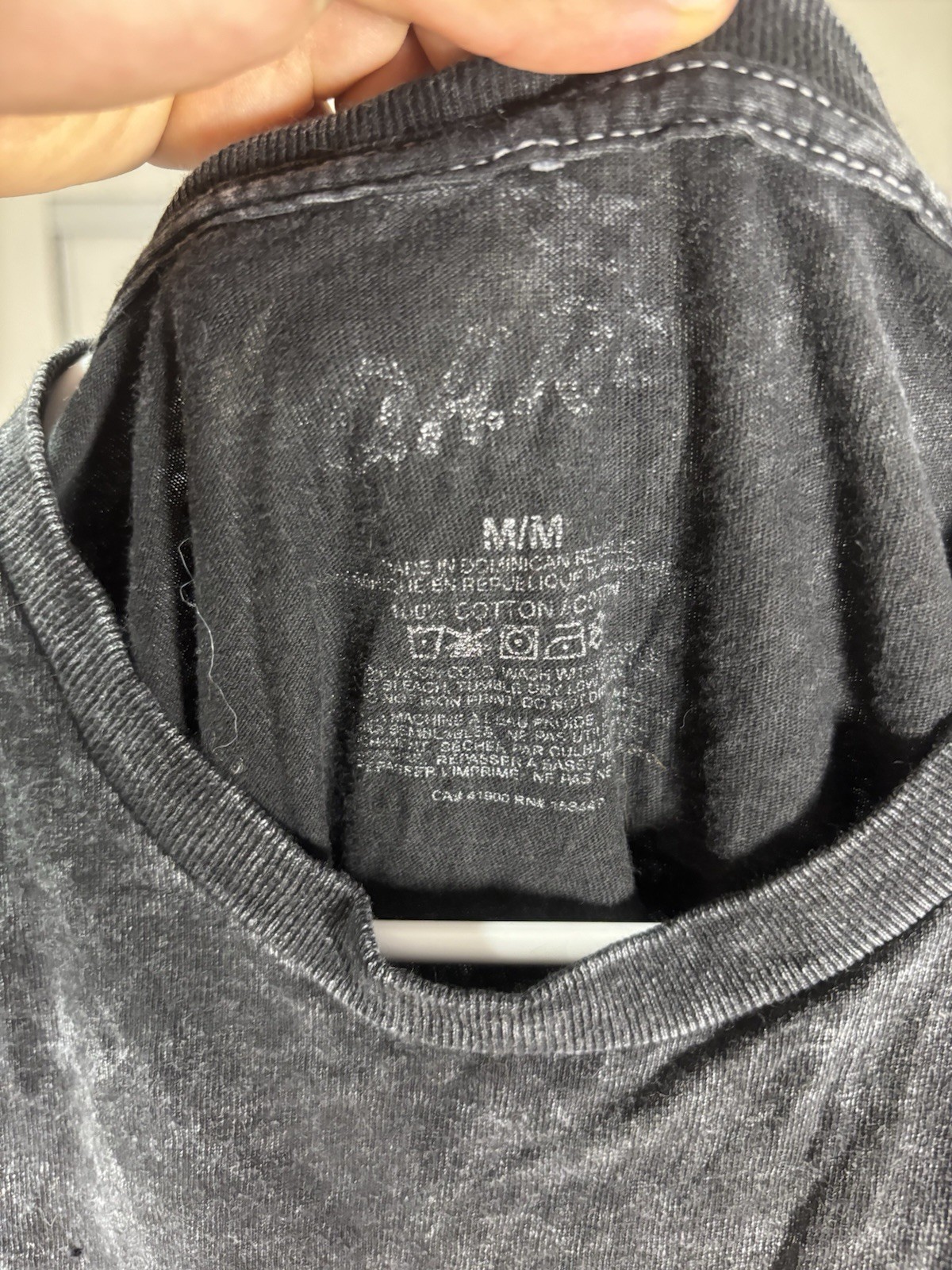 D.A.R.E. Logo Graphic Print Men's Black Short Sleeve Crew Neck T-Shirt Size M gallery