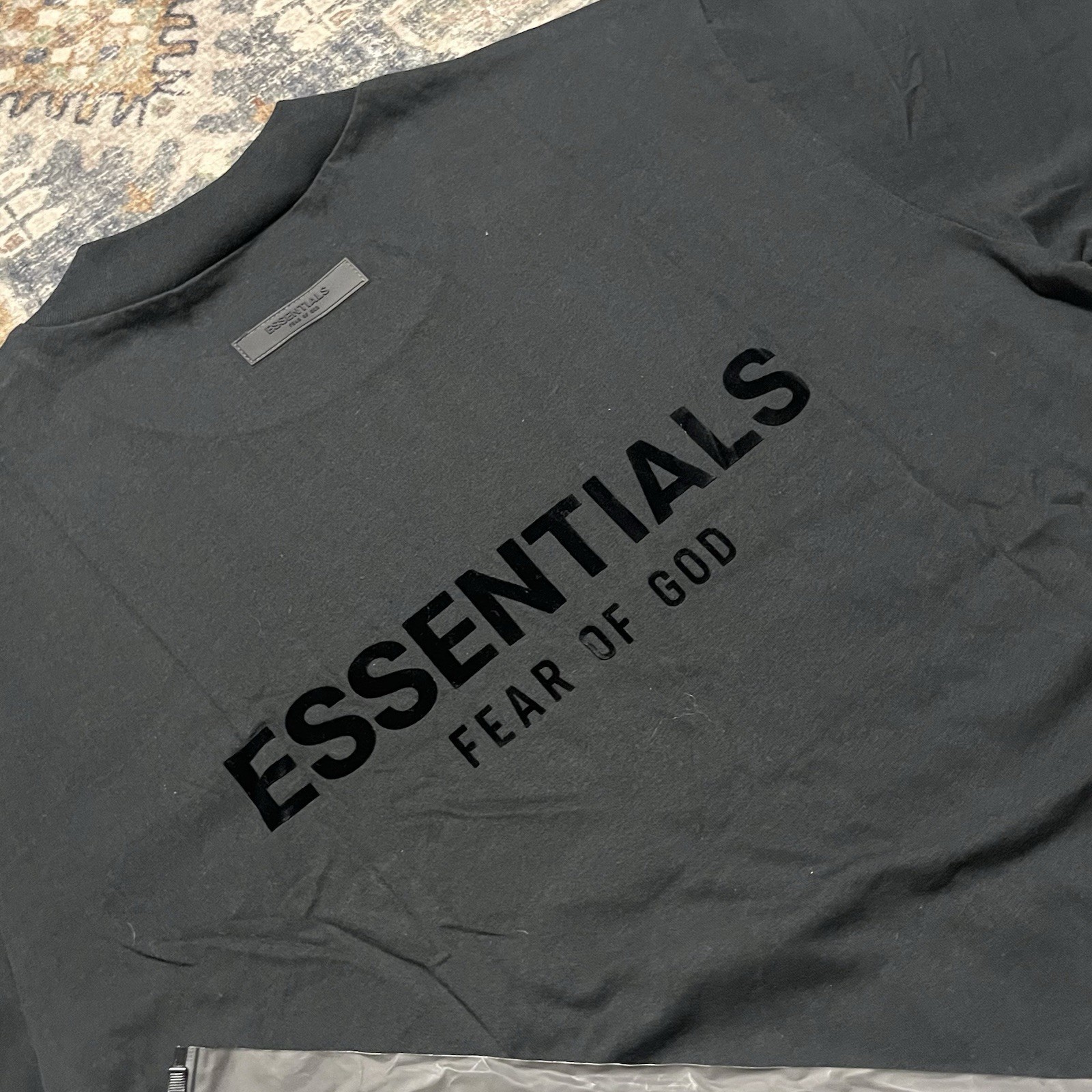 Essentials Fear of God Men's Black Logo Crew Neck Short Sleeve T-Shirt Size M gallery