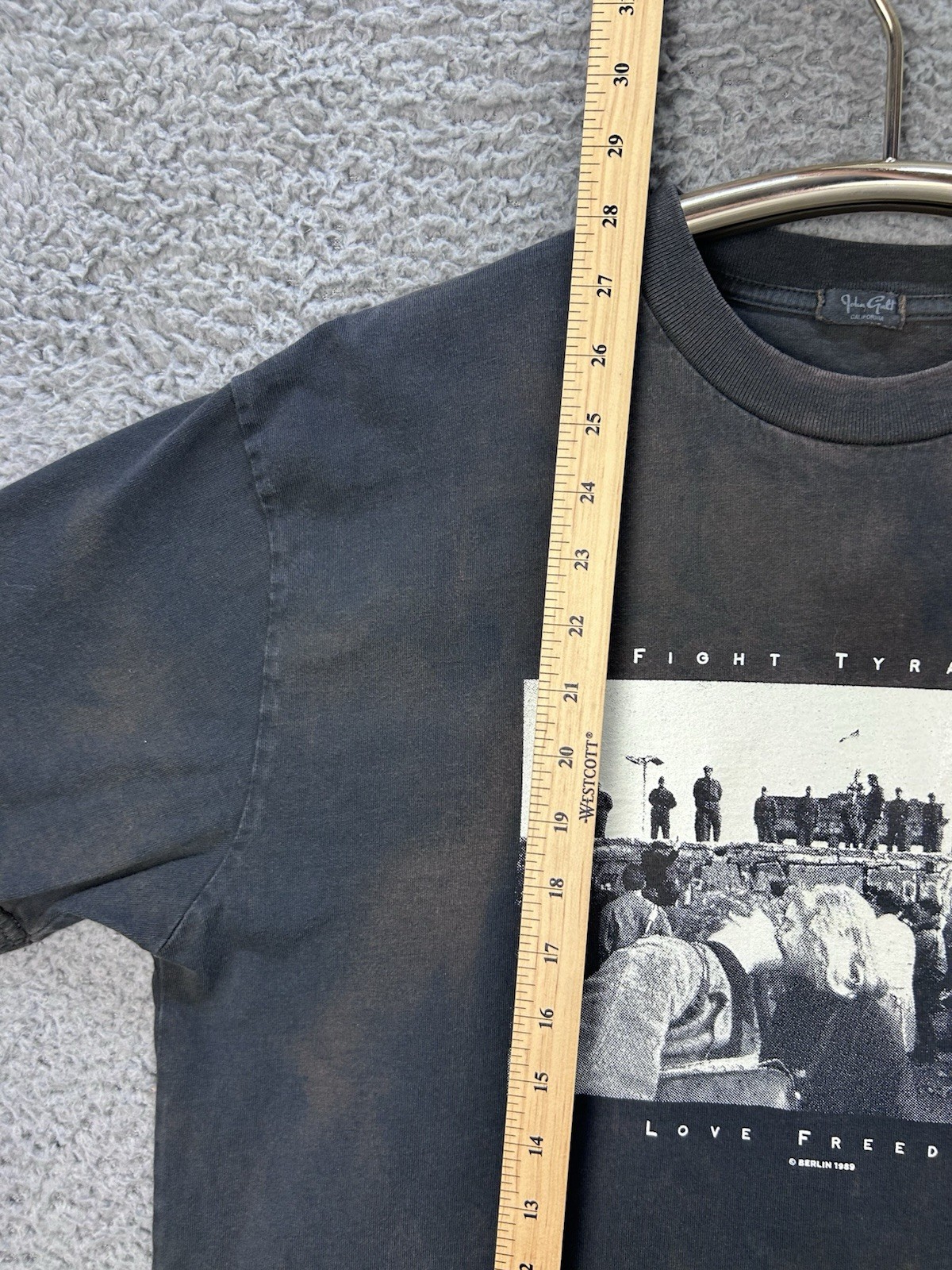 John Galt Fight Tyranny Love Freedom Berlin 1989 Wall Smoke Faded Black Vintage gallery