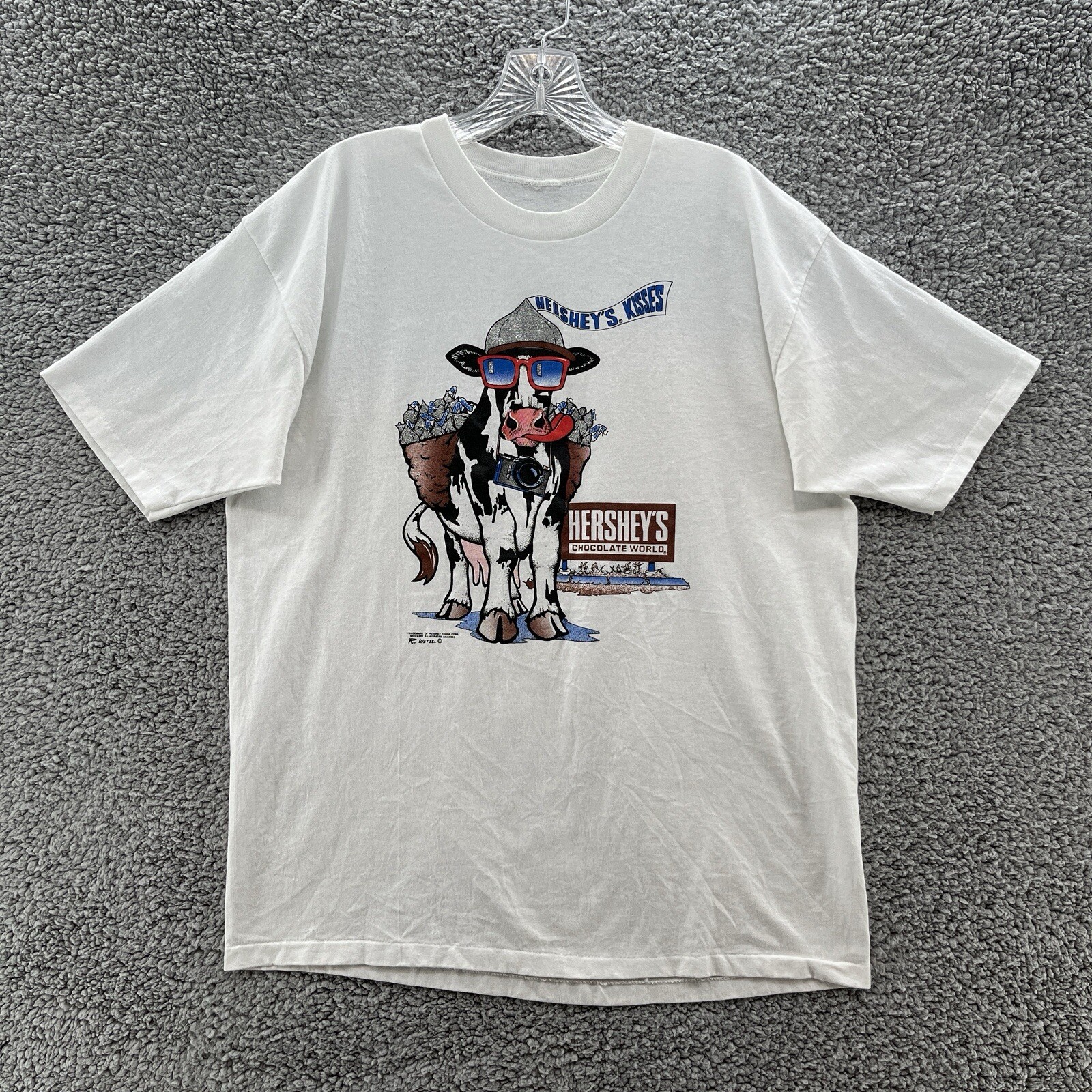 VTG 90s Hersheys Kisses T Shirt Mens Medium White Promo Cow Graphic R Wetzel