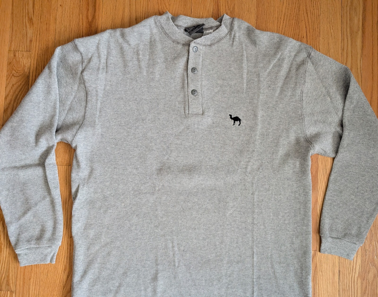 Vintage Camel Henley Shirt Mens XL Gray Waffle Thermal Long Sleeve Embroidered gallery