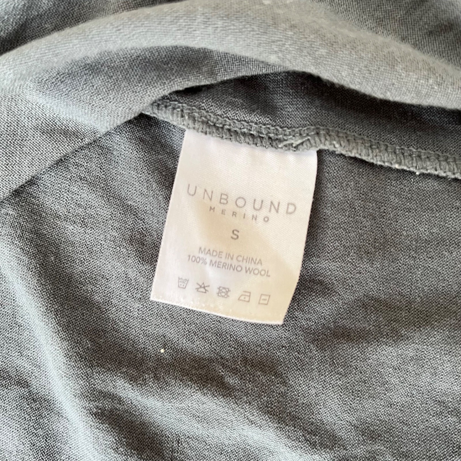 Unbound Merino Shirt Long Sleeve Men's Small 100% Merino Wool Dark Green gallery