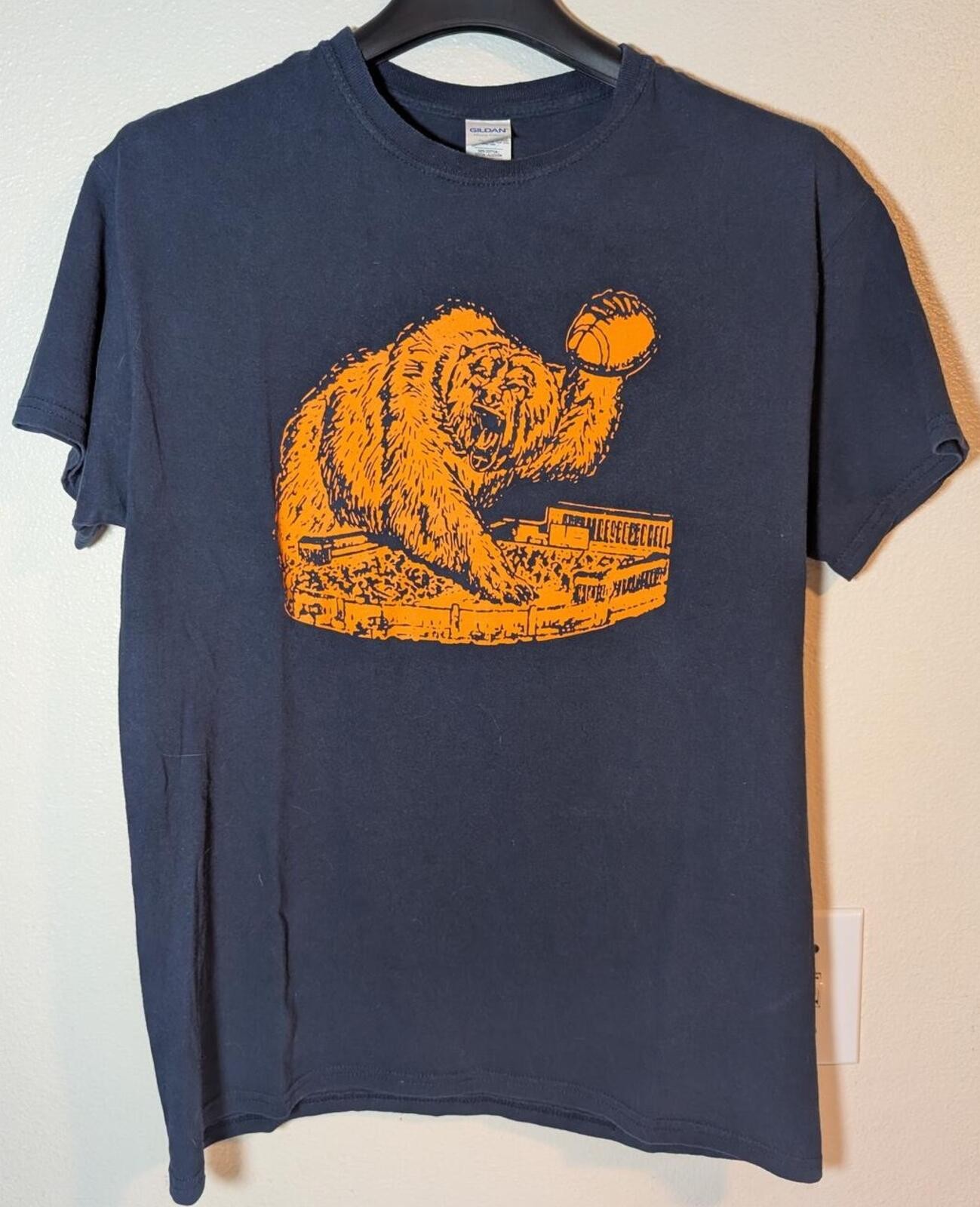 Strange Cargo Graphic Chicago Bears Soldier Field Size M Heavy Cotton Tee