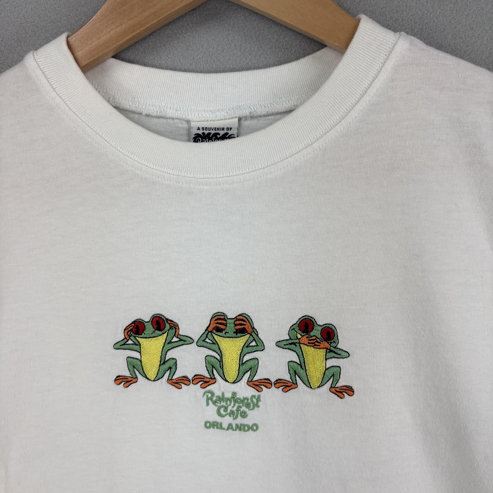 Vintage Rainforest Cafe Shirt Large White Short Sleeve Orlando Frog Embroidered gallery