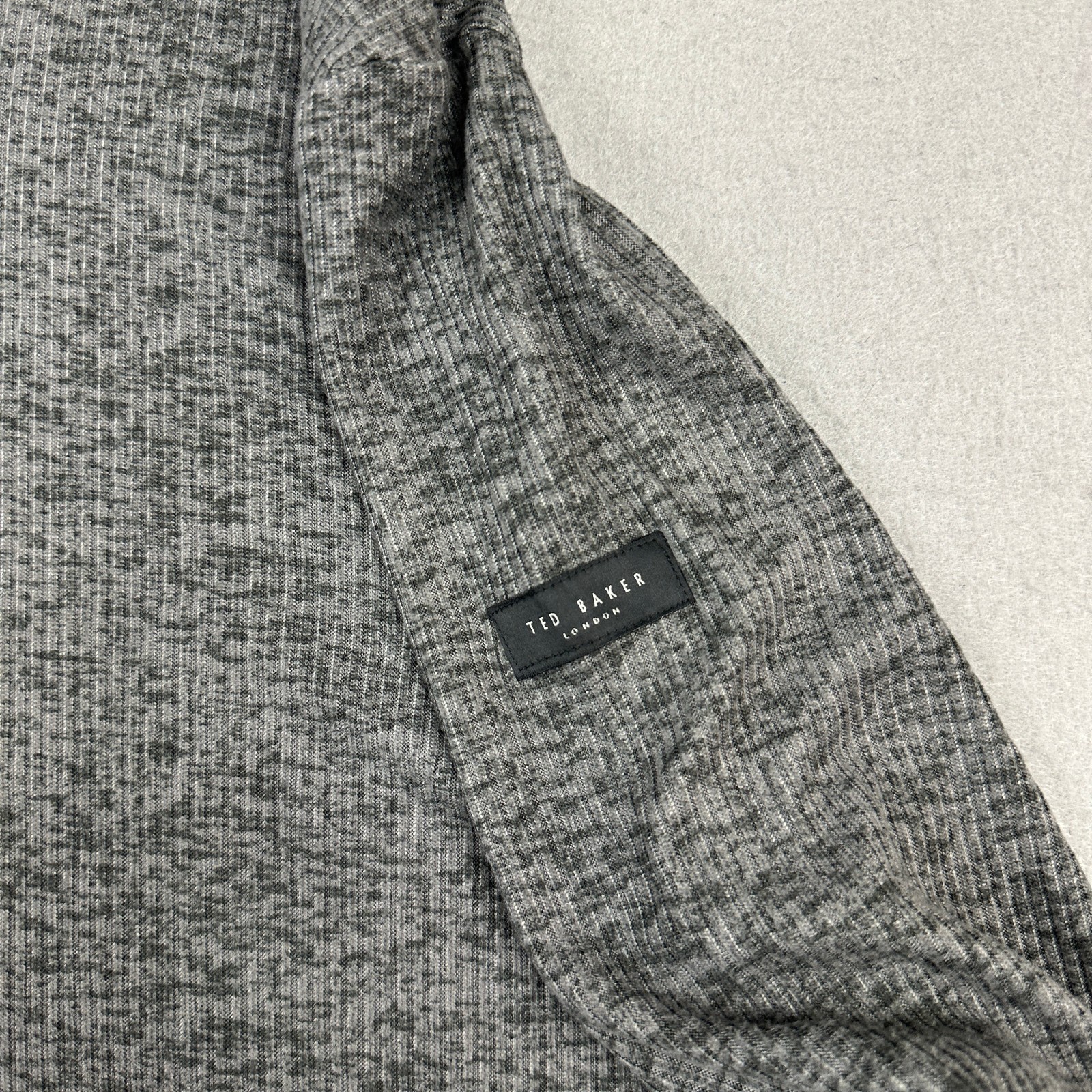 Ted Baker Hoodie Shirt Men Large Gray Solid Pullover Long Sleeve Hood New L gallery