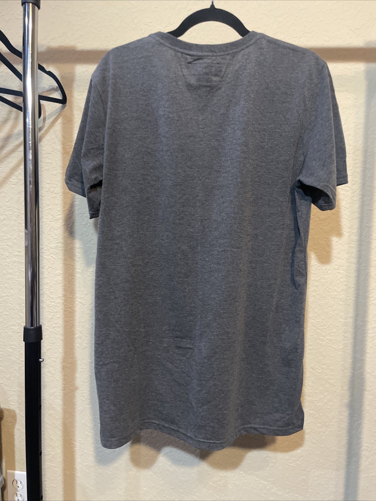 Beautiful Giant Garments Men's Shirt Size Large Grey With Tribal Pocket gallery