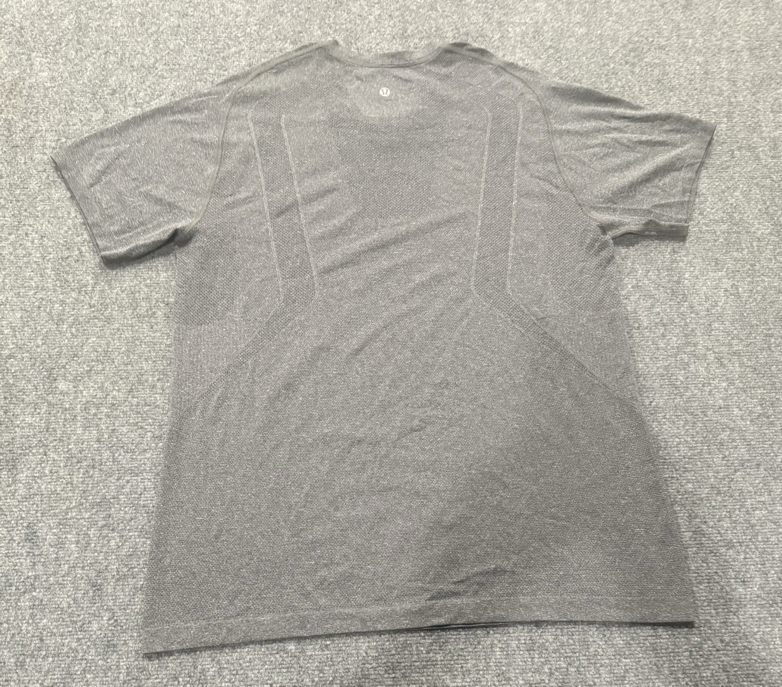 Lululemon Metal Vent Tech Mens T-Shirt Large Grey Athleisure Tee 125 gallery