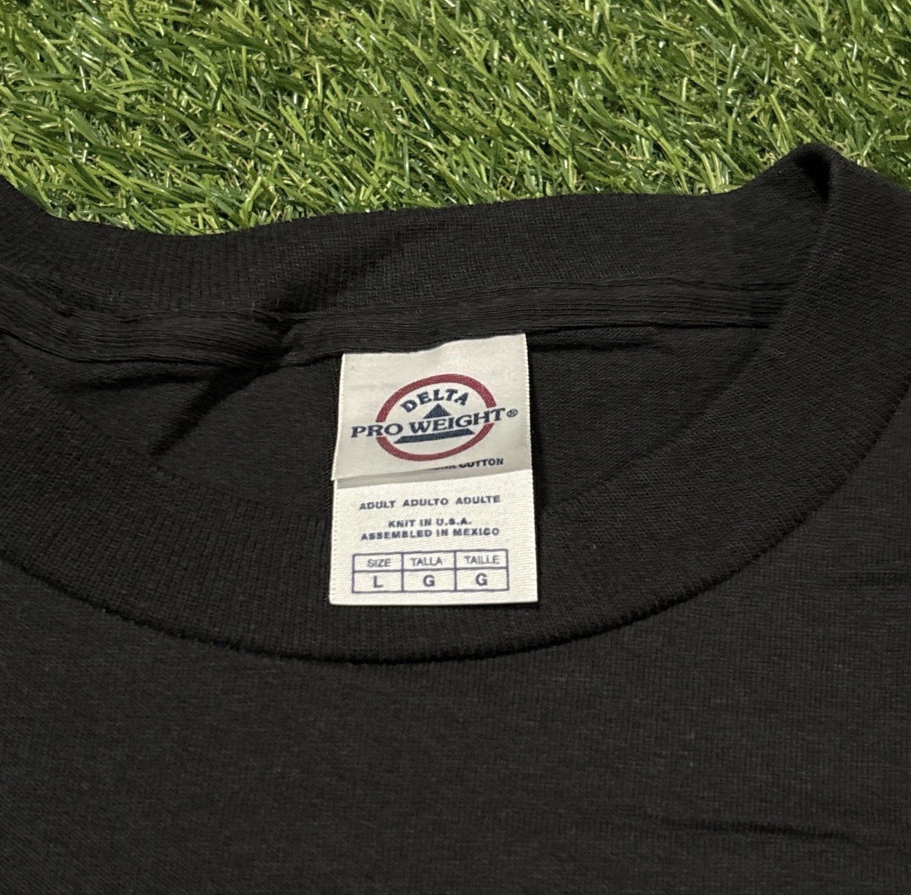 Oasis band early 00s vintage shirt size L gallery