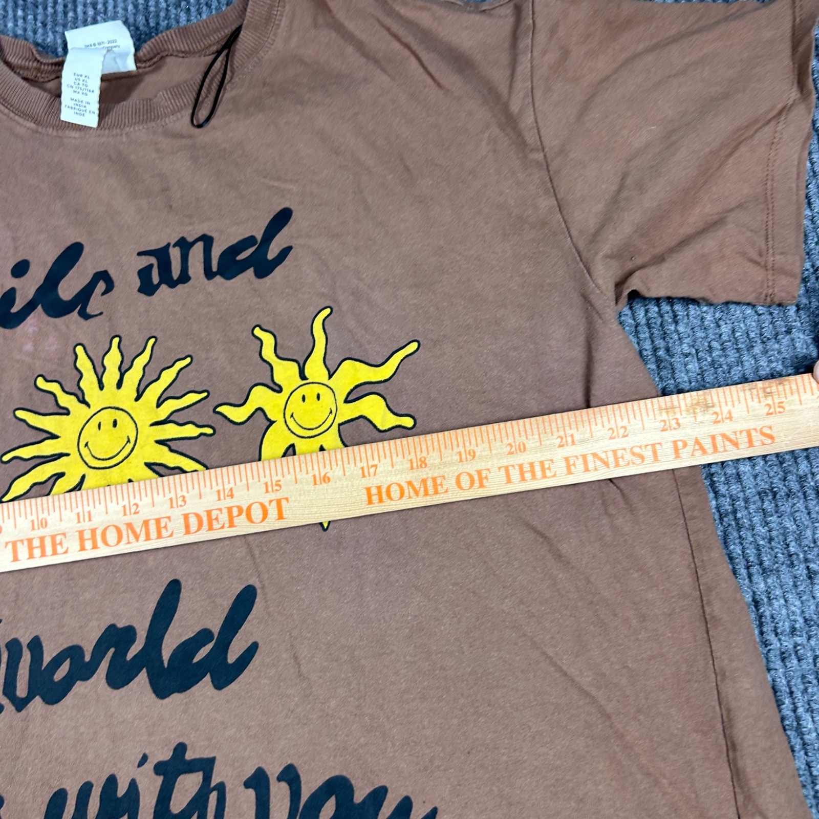 Smiley x H&M Shirt Mens XL Brown Graphic Smile and the World Smiles With You gallery