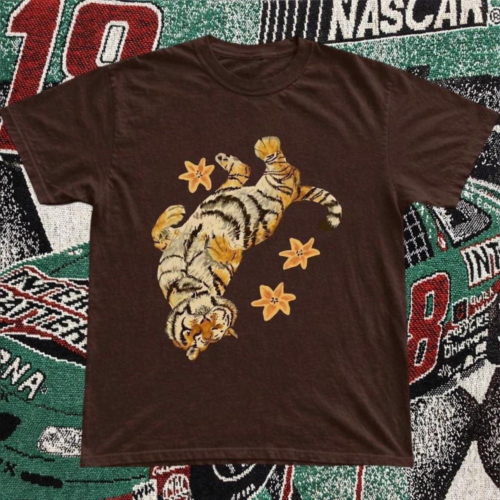 Tiger Cat Graphic Tee – Artistic Laying Cat Unisex T-Shirt for Gift Size S to 4X