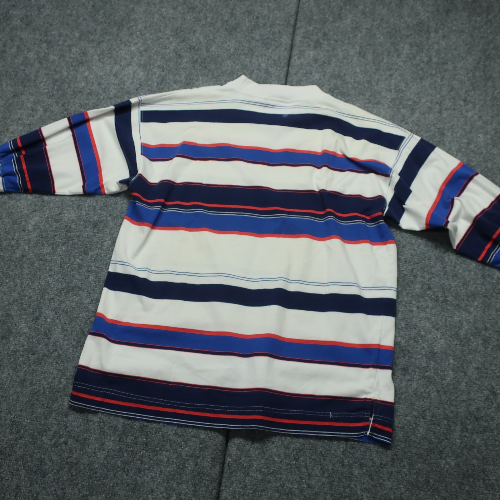 Vintage Levi's Relaxed Fit T-Shirt Mens M White Blue Striped Crew Neck Comfort gallery