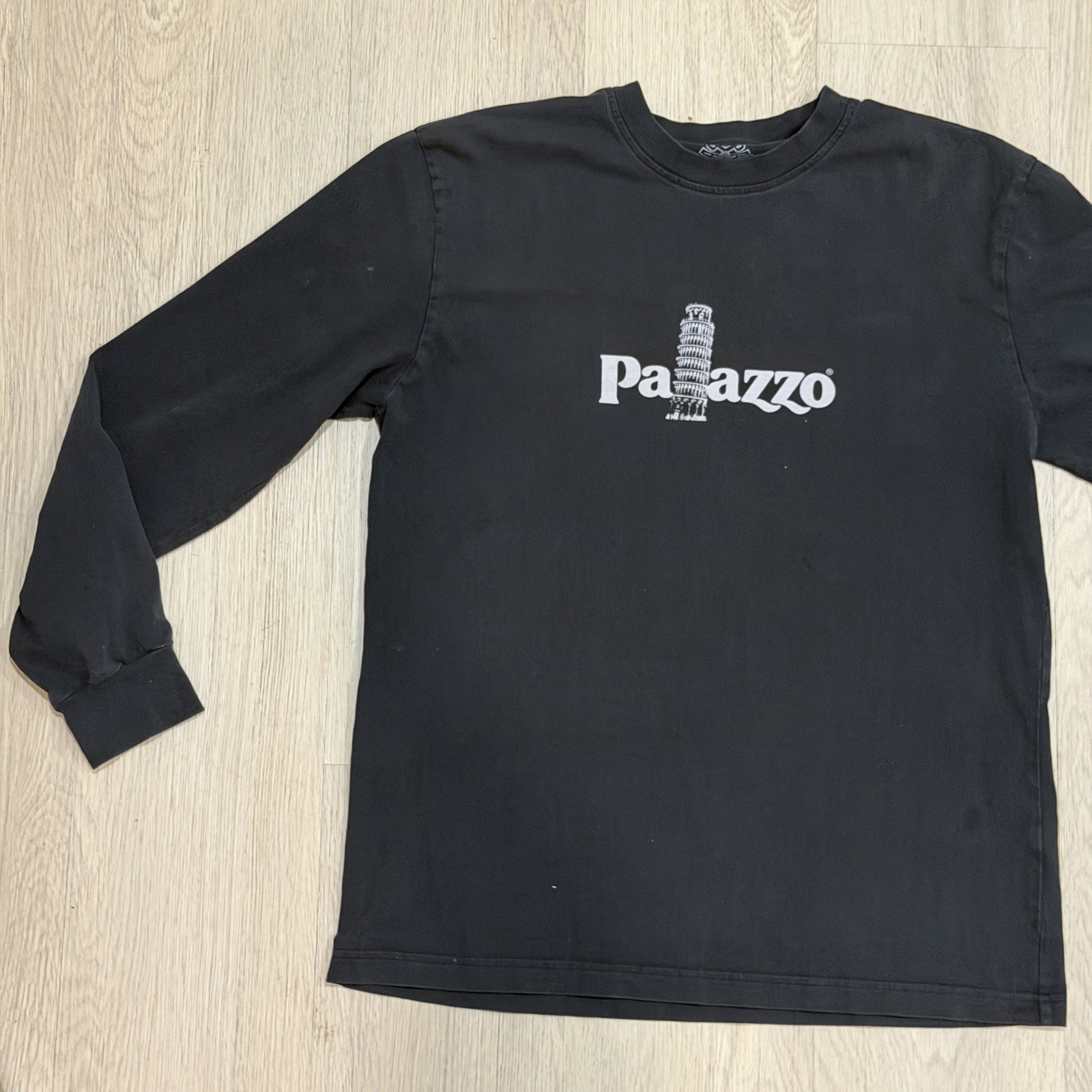 Palace Palazzo Black Long Sleeve L Tee Shirt gallery