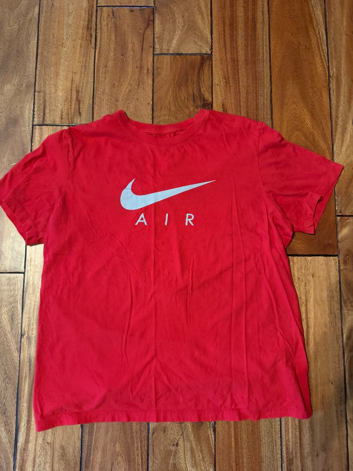 Men's Nike Air Swoosh Graphic T-Shirt Red Metallic Silver Size L -BV0626-657 gallery