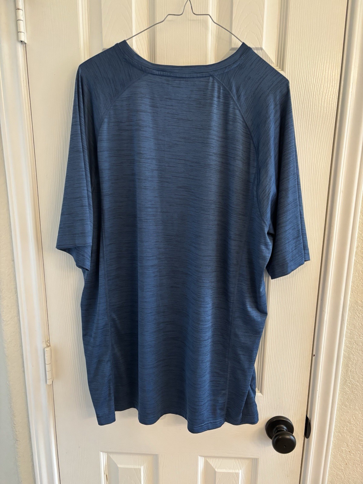 Reebok XL Blue Athletic Performance T-Shirt Short Sleeve Moisture Wicking gallery