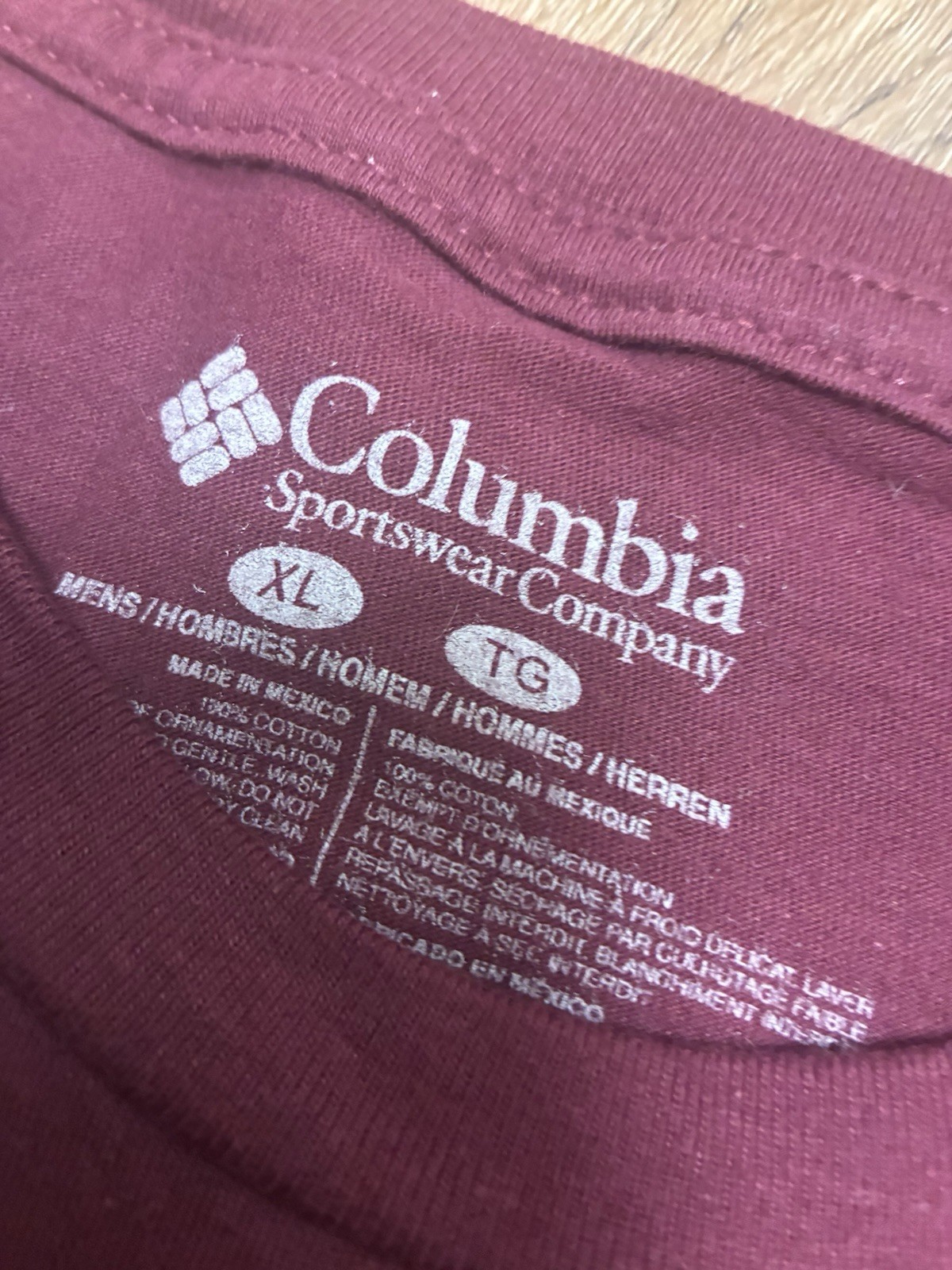 Columbia Maroon Cotton Graphic Outdoor Logo T-Shirt Men's XL All Seasons gallery