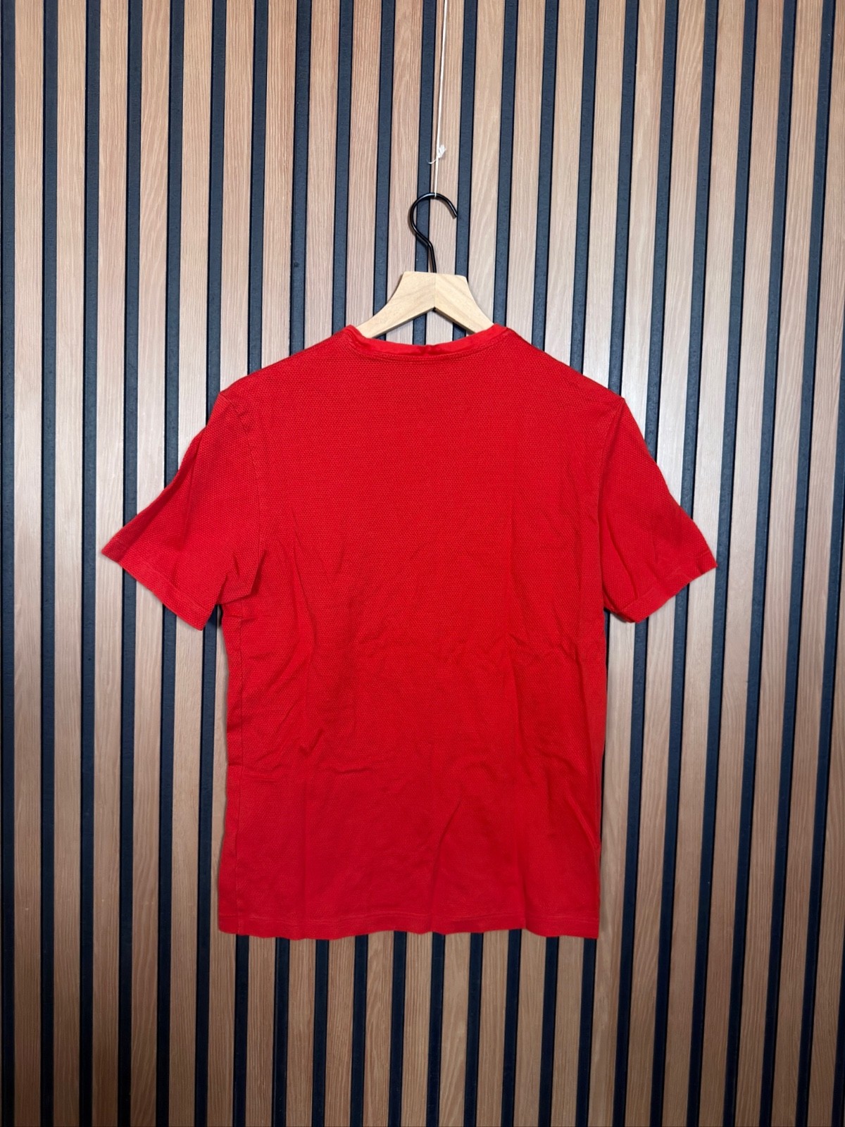 COS T Shirt Small Mens Red Textured Fabric Athletic Short Sleeve Tee gallery
