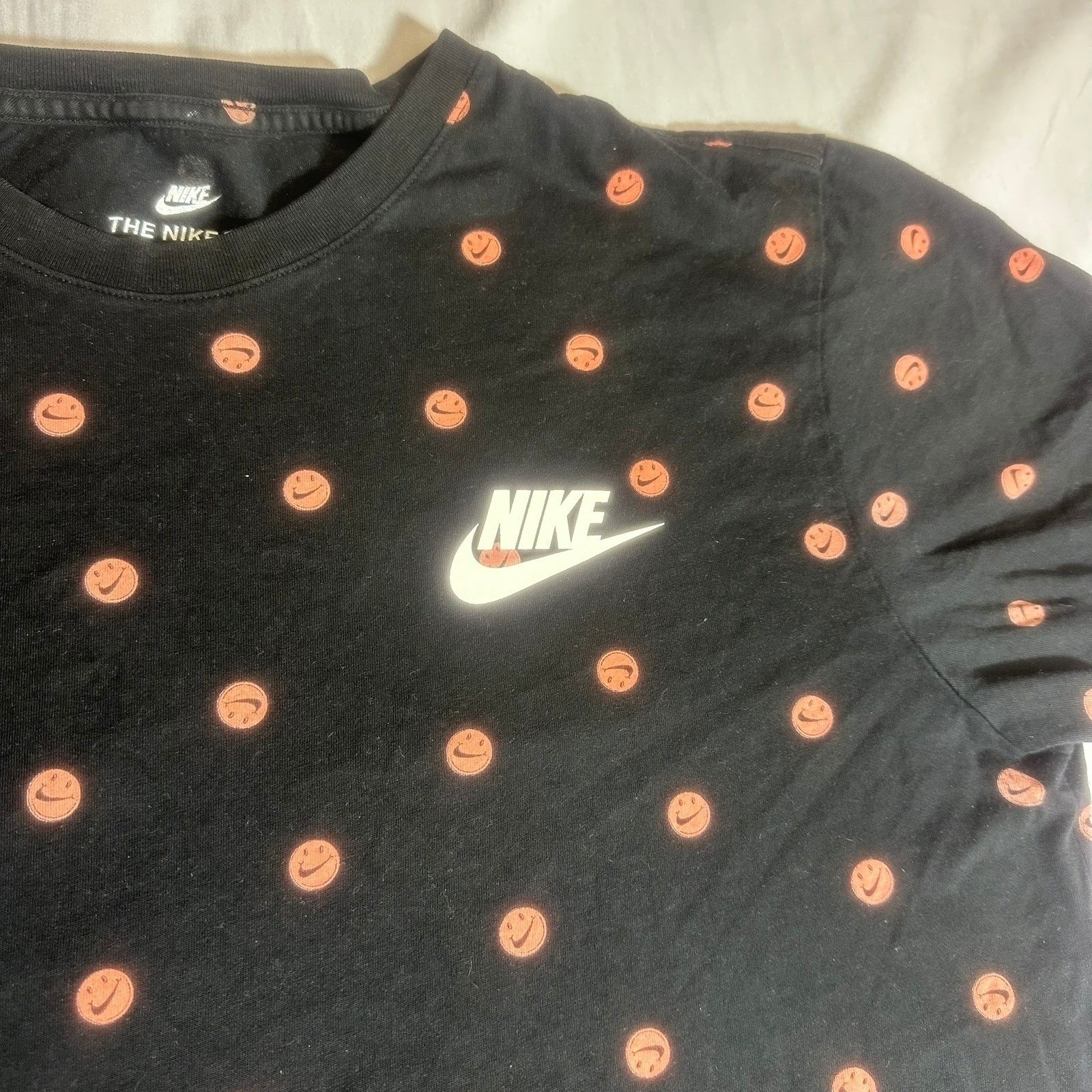 Nike Smiley Face All Over Print T Shirt Black AOP Logo Streetwear Mens Large gallery