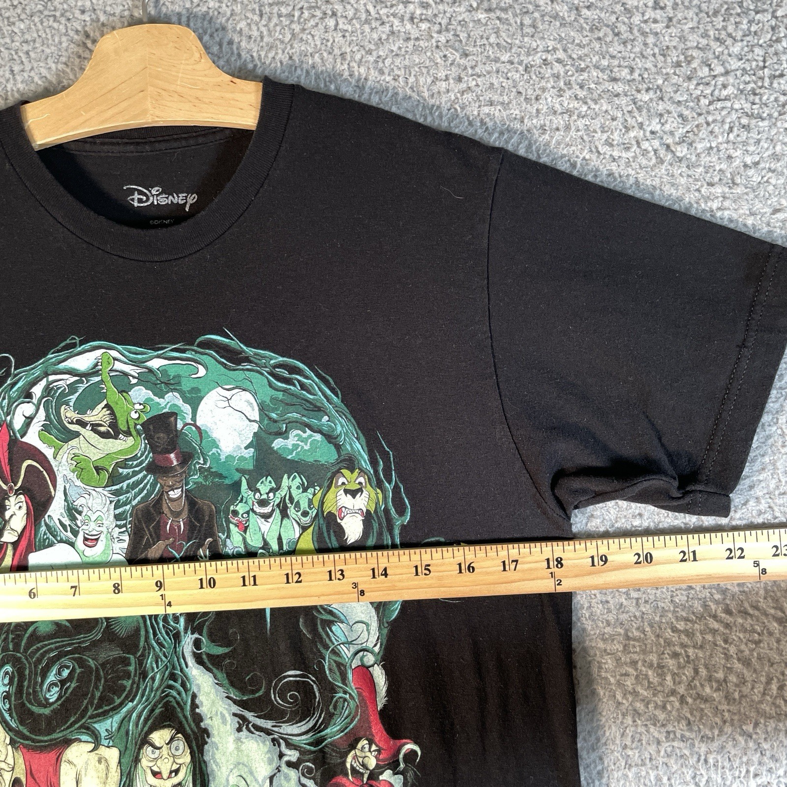 Disney Villains T Shirt Adult Medium Black Short Sleeve Graphic Tee Halloween gallery