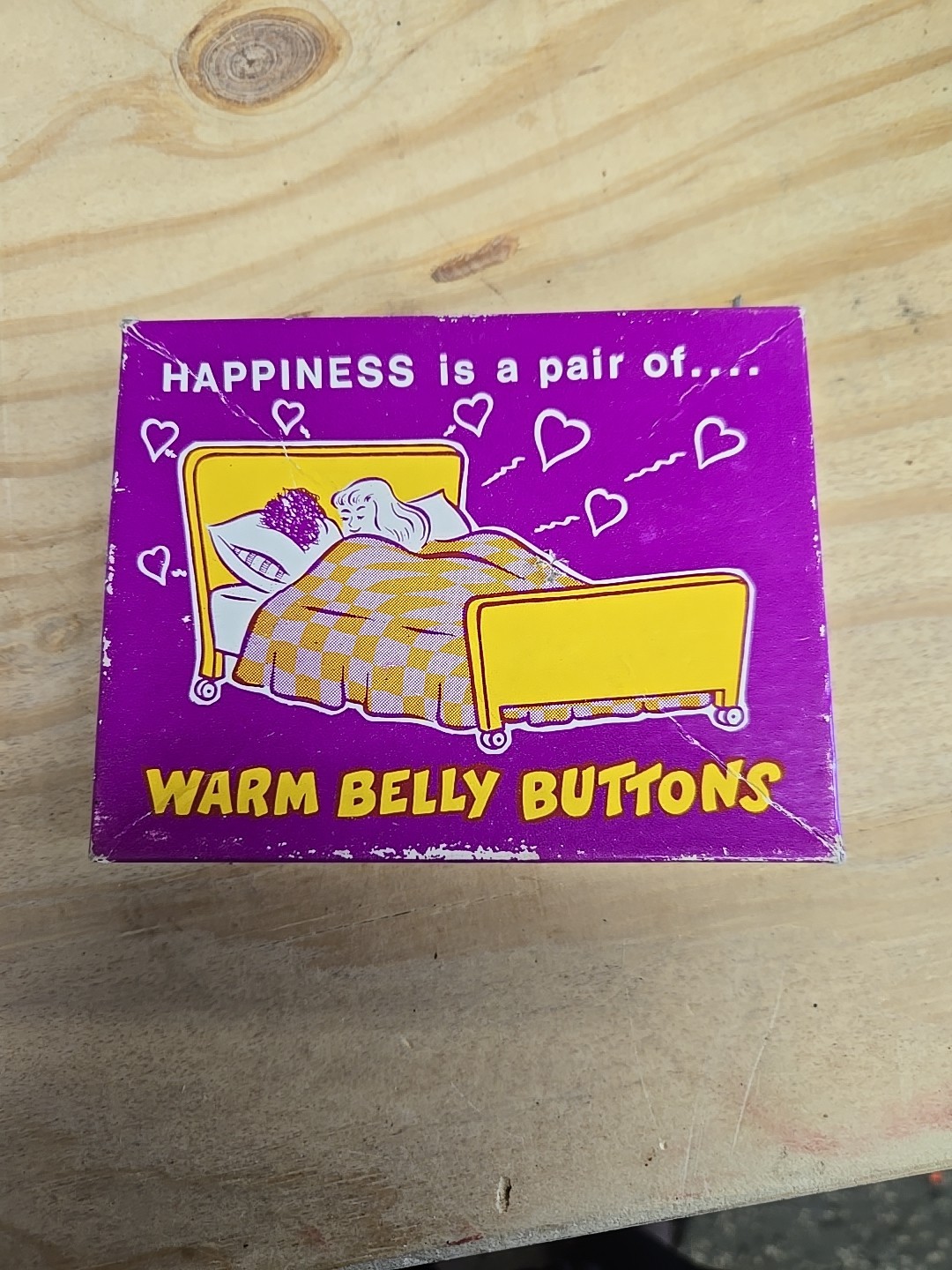 HAPPINESS IS A PAIR OF WARM BELLY BUTTONS FUNNY GIFT gallery