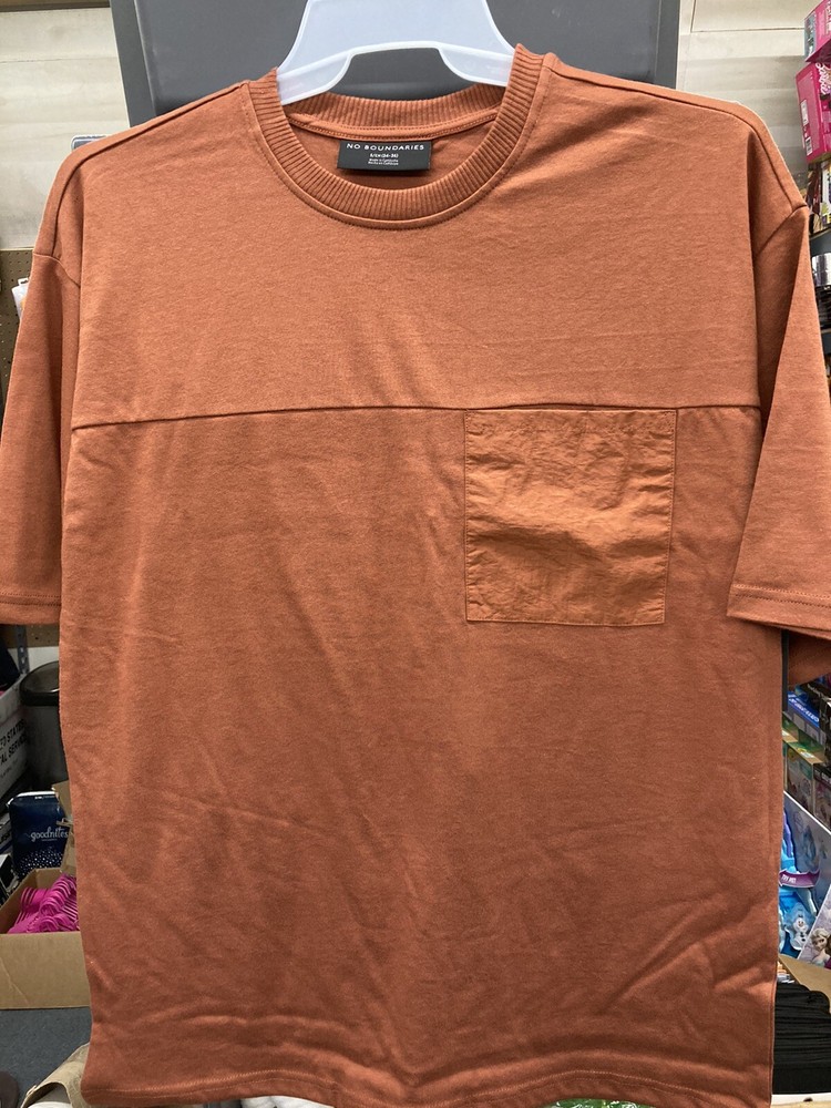 NWT No Boundaries Men’s Short Sleeve Pocket T Shirt Size S 34/36 Rust Colored