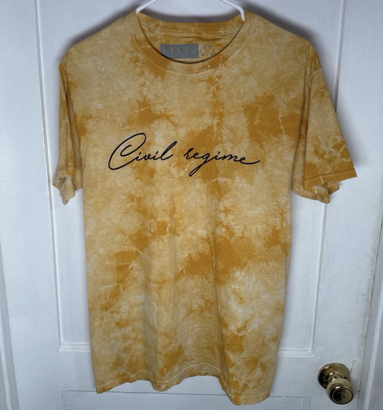 Civil Regime Men’s M Yellow/Beige Tie-Dye Logo Graphic Crew Neck T-Shirt gallery
