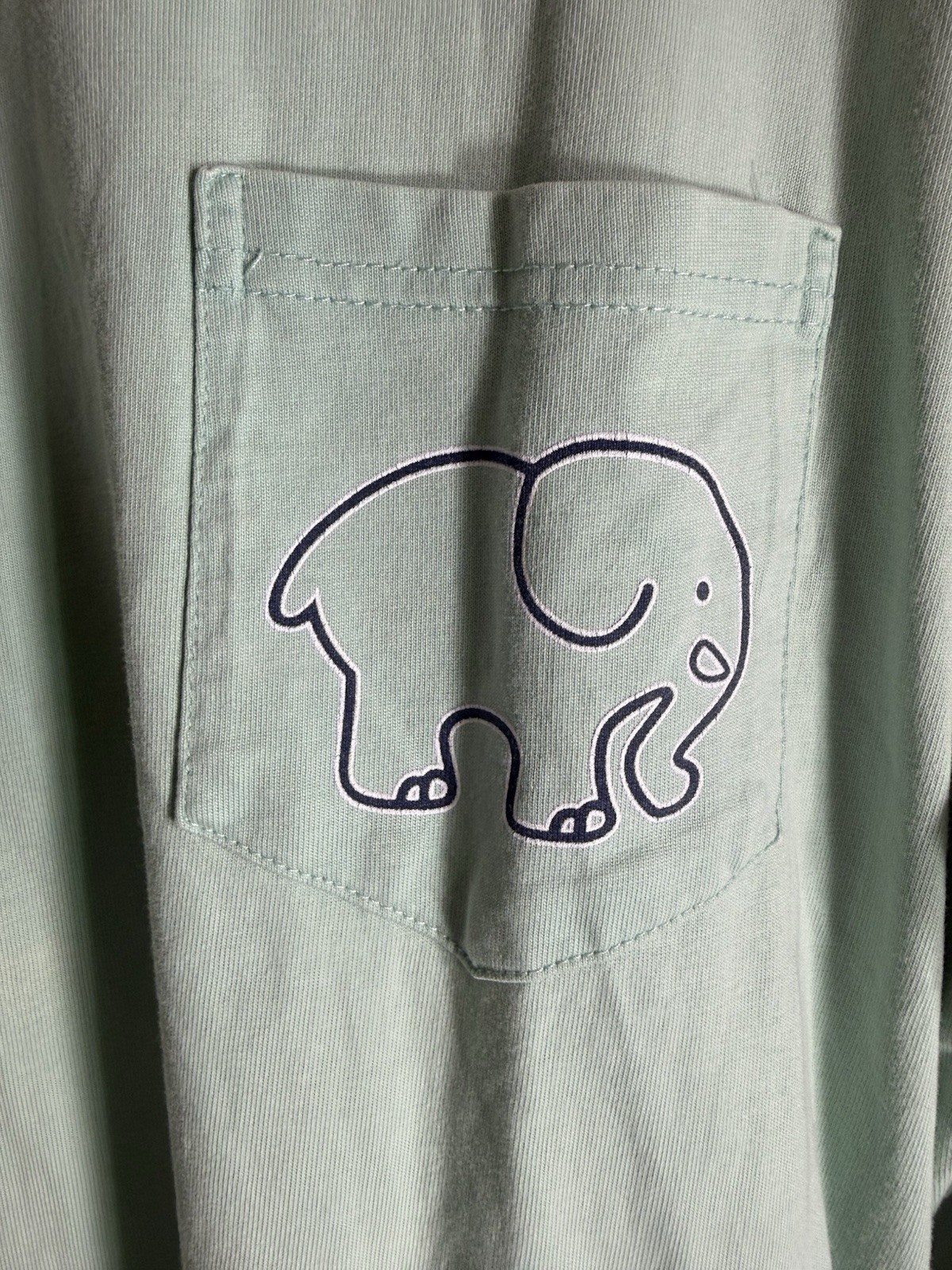 Ivory Ella Green Elephant Graphic Logo Long Sleeve Pocket Crew Neck Tee M gallery
