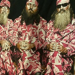 Duck Dynasty T-Shirt Real Men Wear Pink Phil Jase Si Robertson Medium Cancer Fre