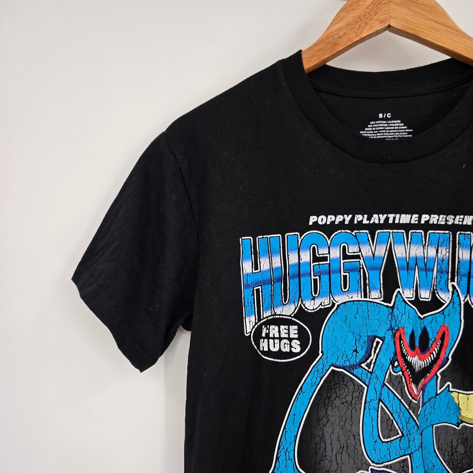 Poppy Playtime Huggy Wuggy Its Playtime Graphic Tee Black Mens Small Mad Engine gallery