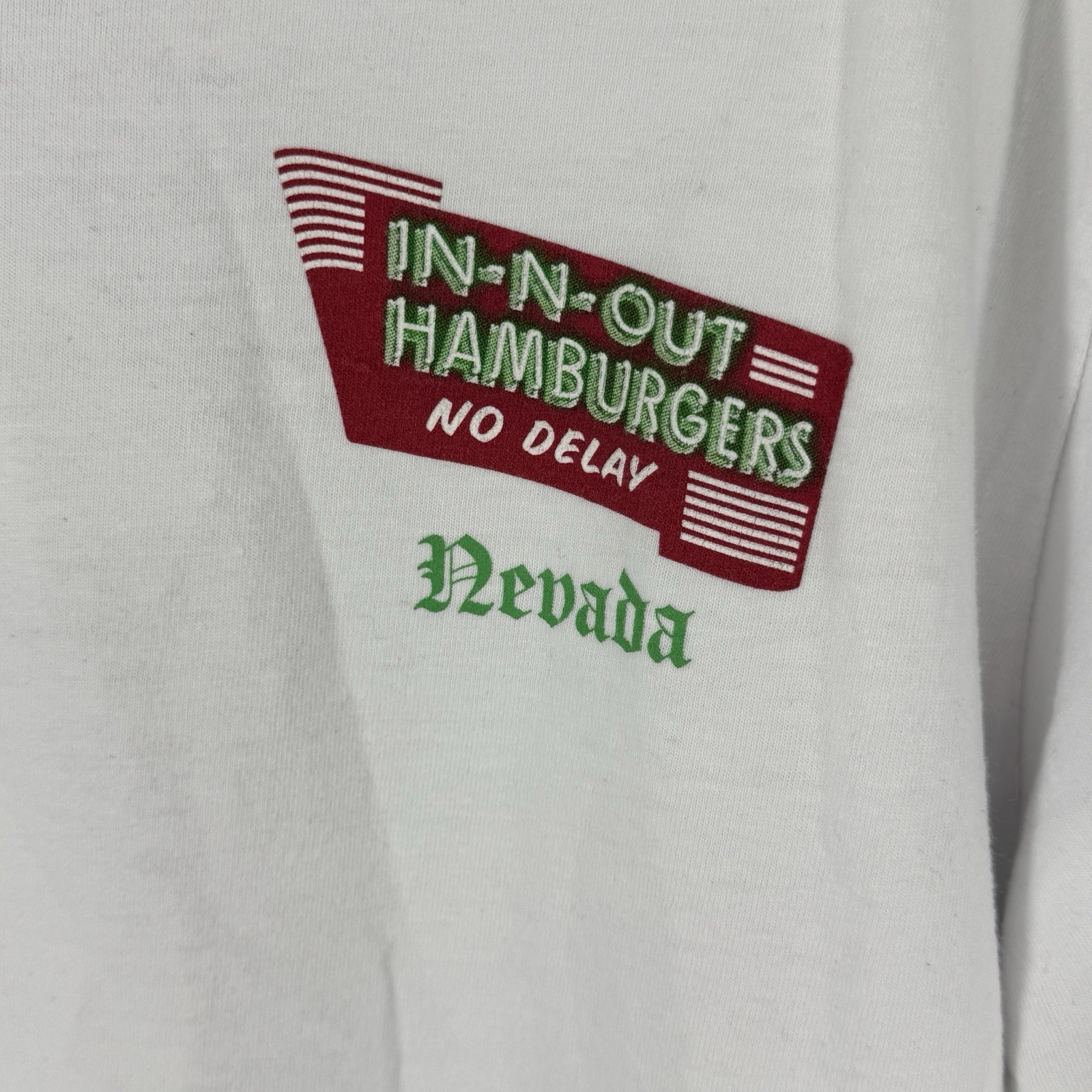 In-N-Out Burger Nevada Neon Graphic T Shirt Men’s Large White Retro Car USA Tee gallery