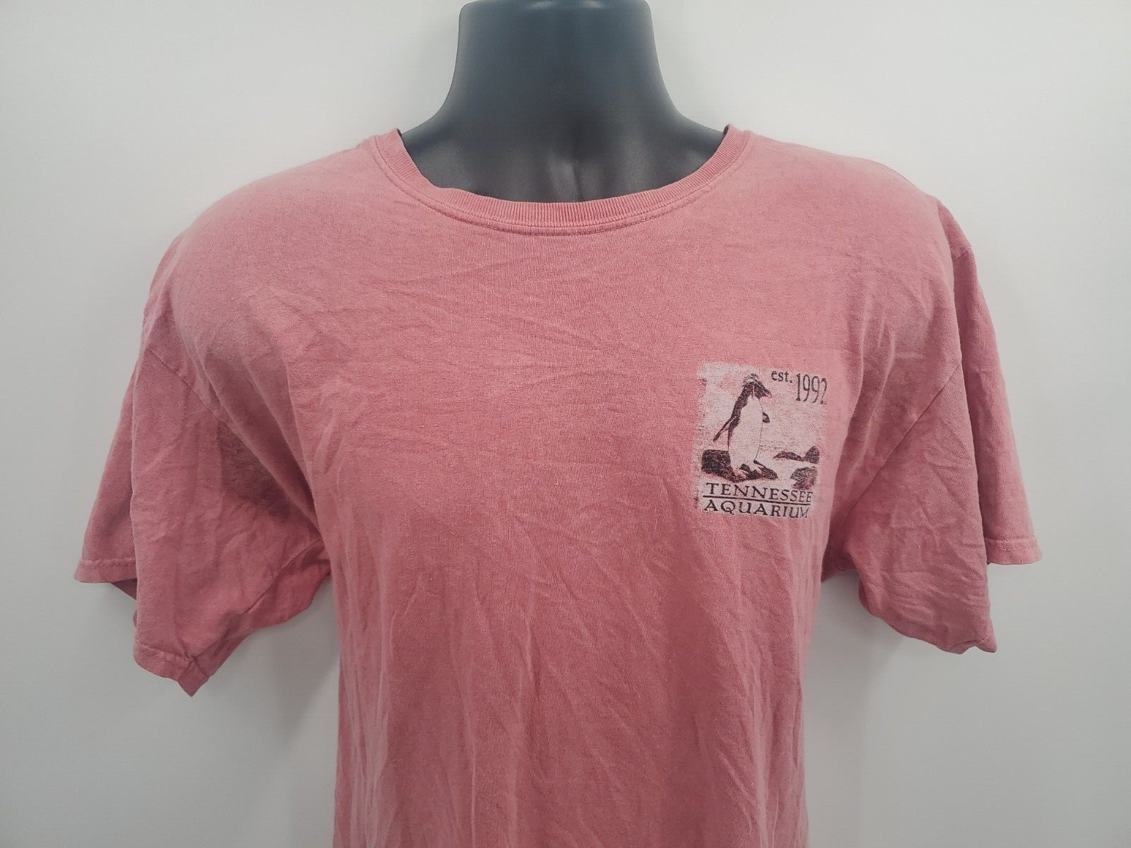 RFBF Men's Pre Shrunk Washed Pink "TENNESSEE AQUARIUM" Shirt Size Large gallery