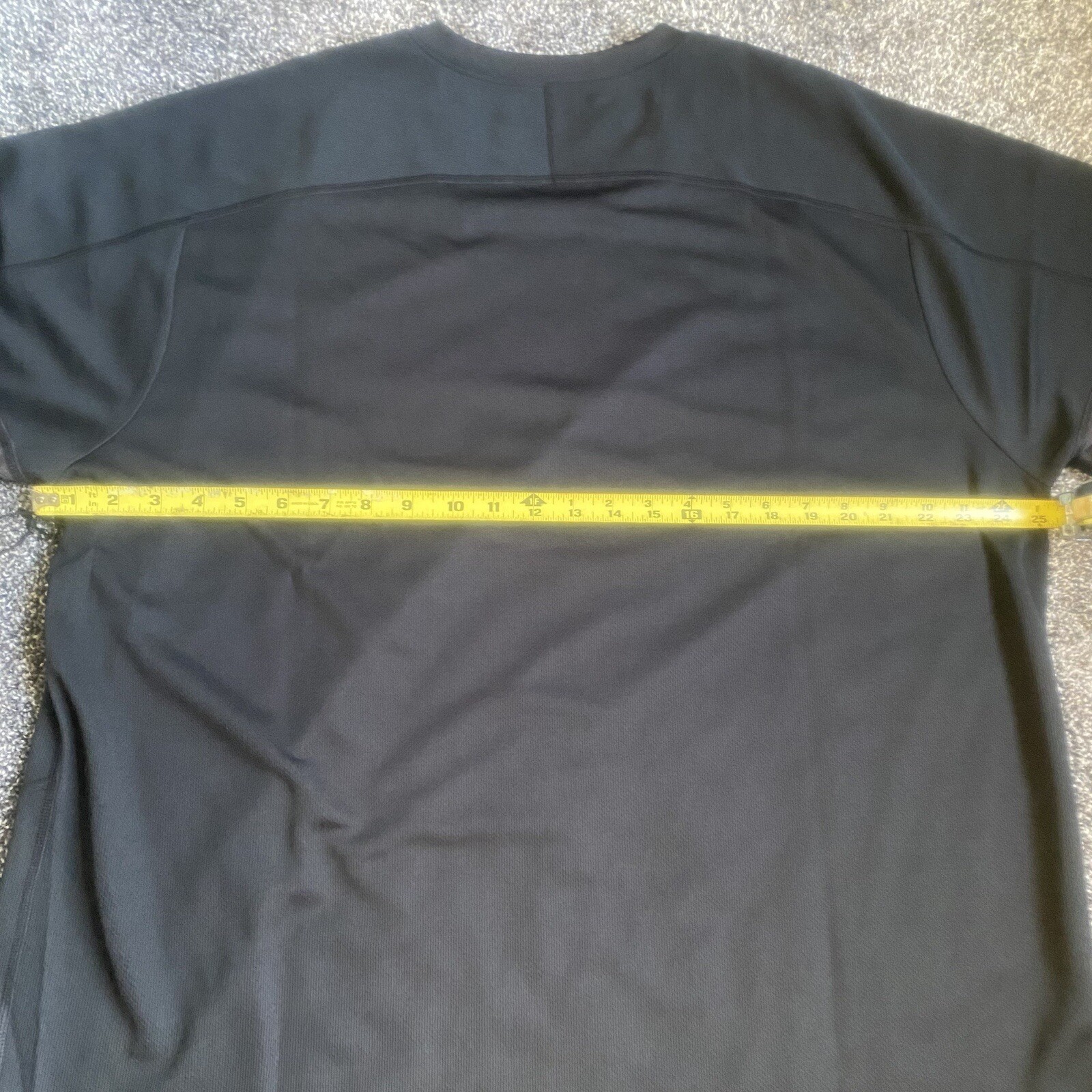 Savage Fenty T-Shirt Men’s XL Black Grey Stripe Polyester Athletic Sport Jersey gallery