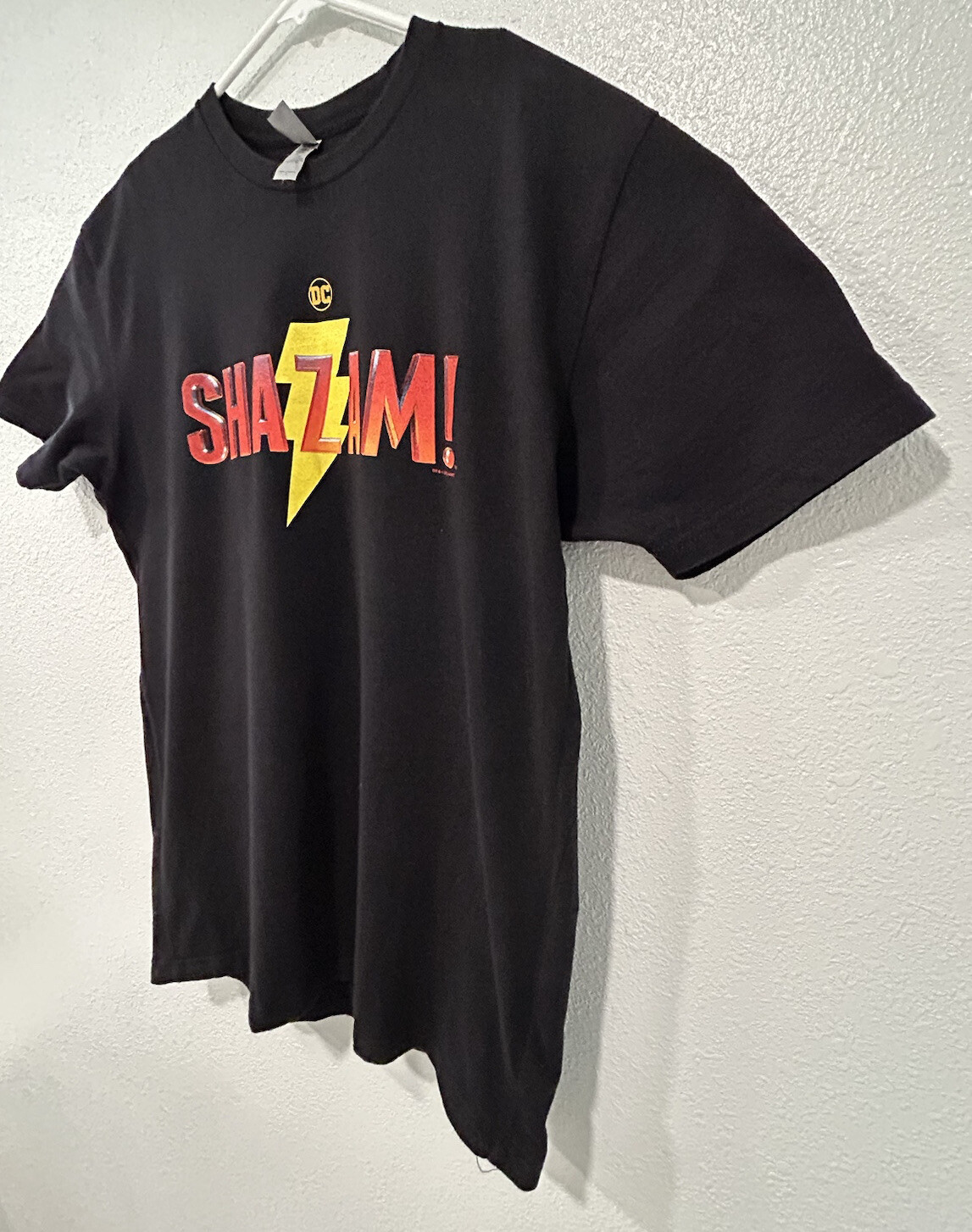 Shazam DC Comics Movie Promo Shirt Men’s Large Black Superhero Graphic Tee Rare gallery