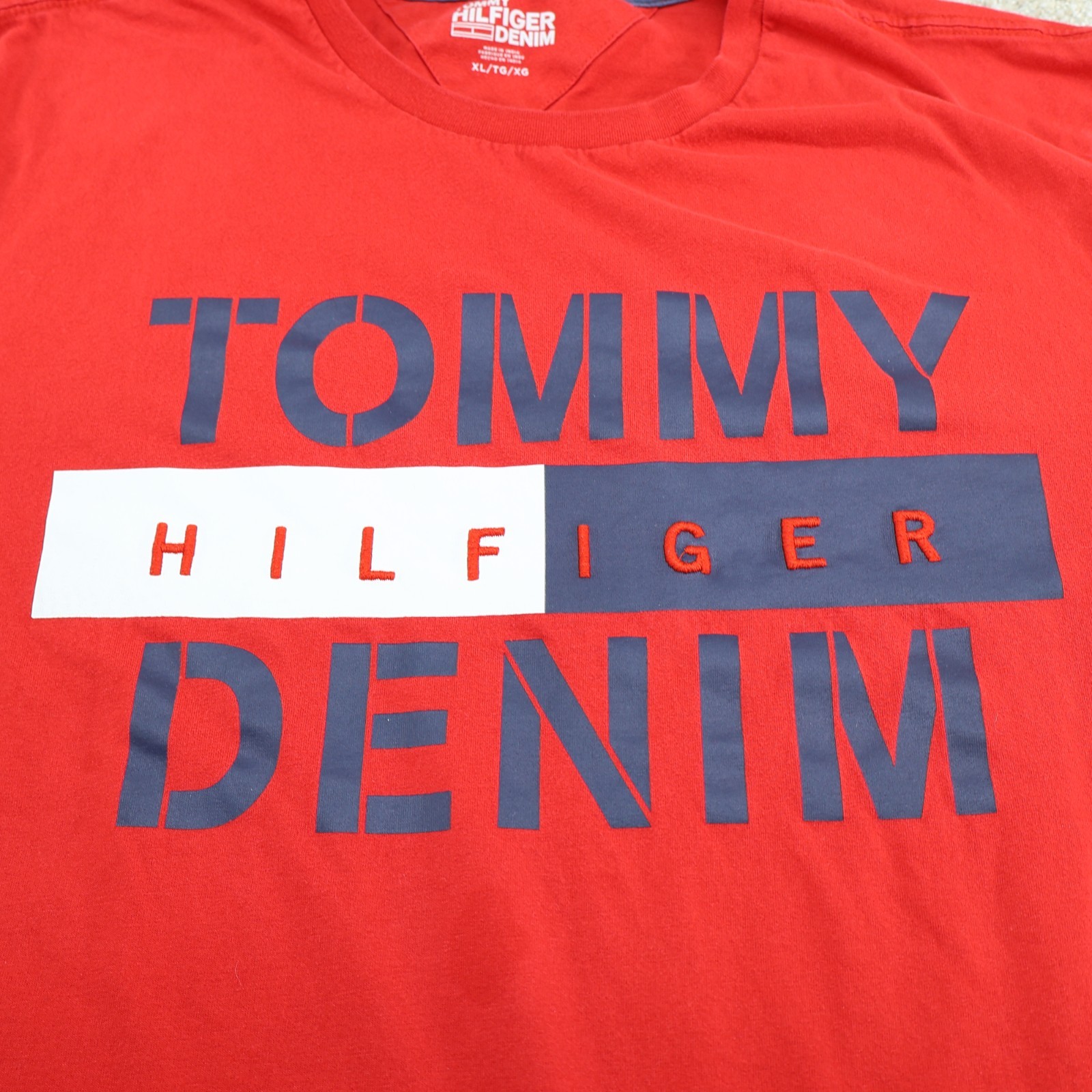 Tommy Hilfiger Denim Men’s Graphic T-Shirt XL Red Logo Tee (see photo for flaw) gallery
