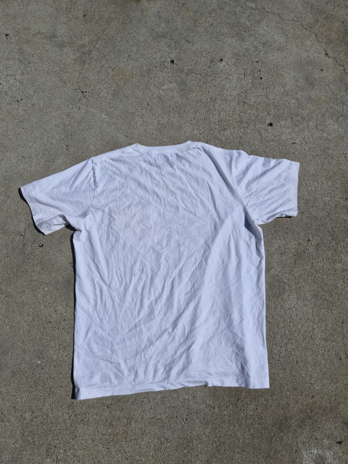 Uniqlo UT x KAWS Men's White Crew Neck Pocket Graphic Print T-Shirt Size L gallery