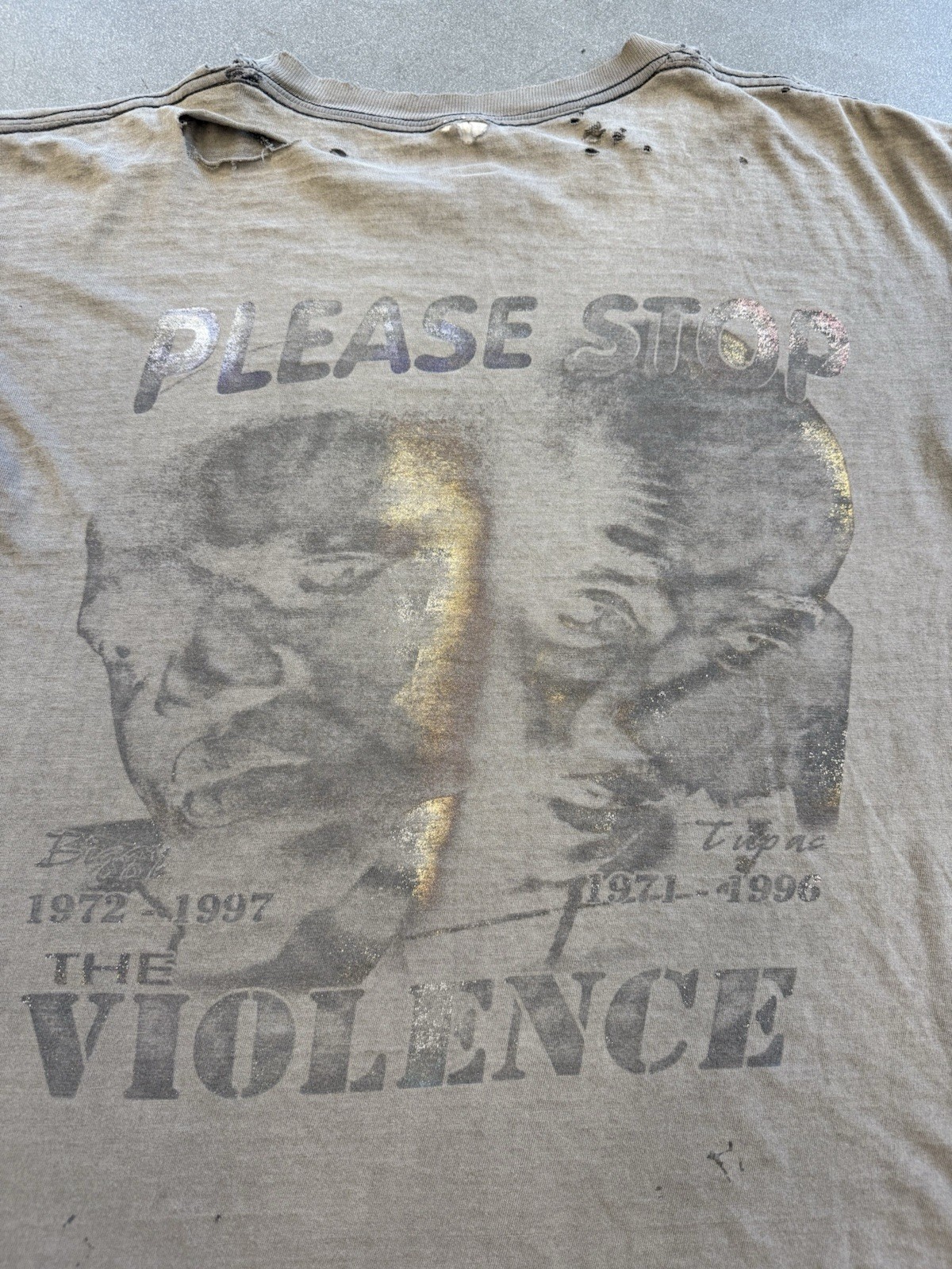 ‘90s Vintage 2Pac & Biggie In Memory Of Stop The Violence Faded Rap Tee gallery