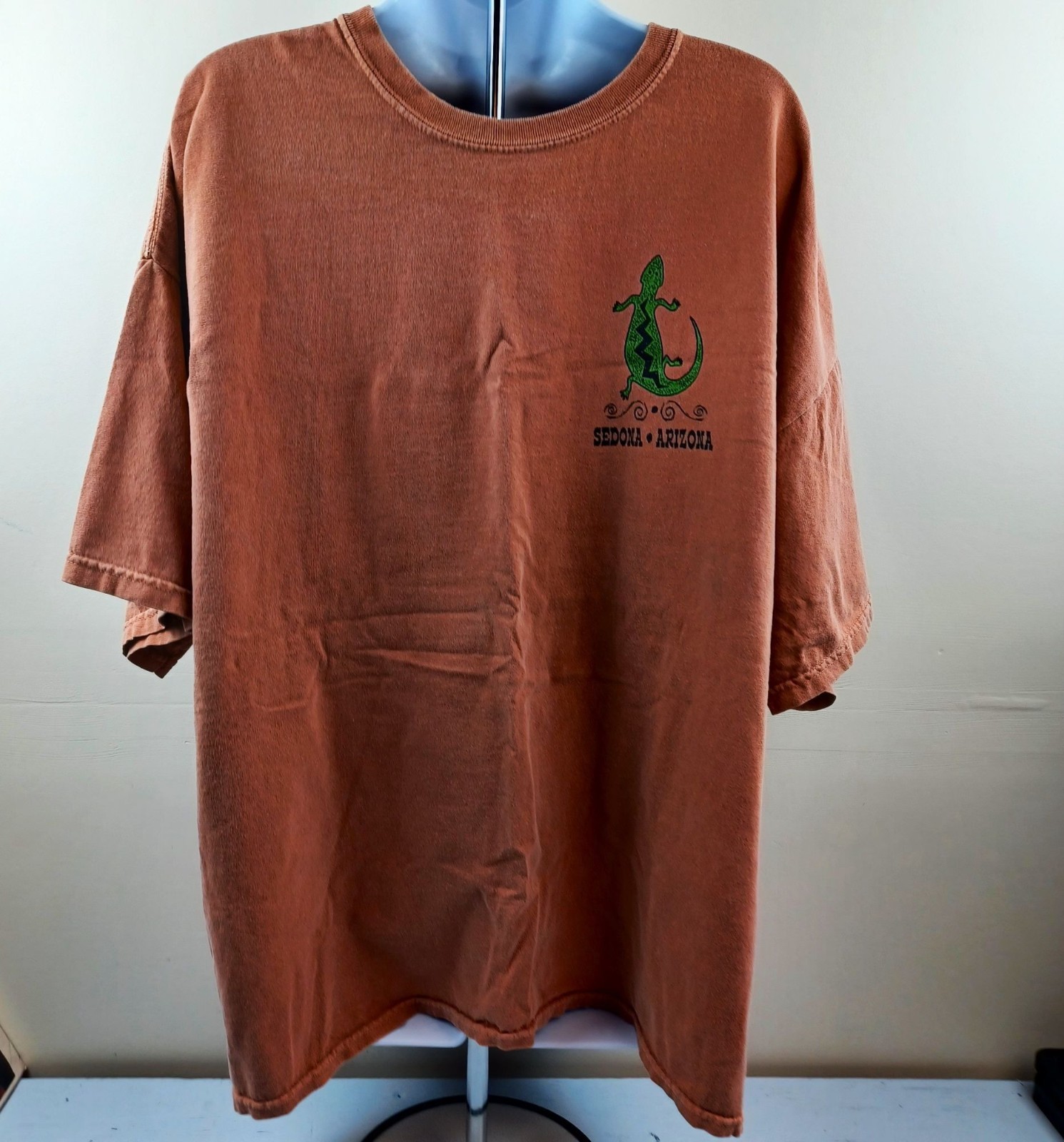 Sedona Arizona T Shirt Short Sleeve High & Dry Saloon Rotgut Whistey Size 2XL