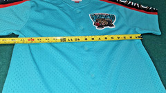 Mitchell & Ness Mesh Botton Up NBA Vancouver Grizzlies Shirt Size small