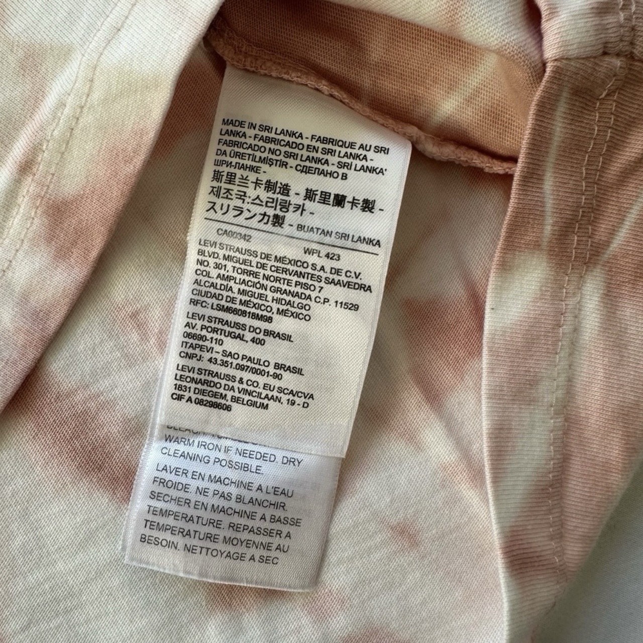 NWT Levi’s Tie Dye T-Shirt | Size Small gallery