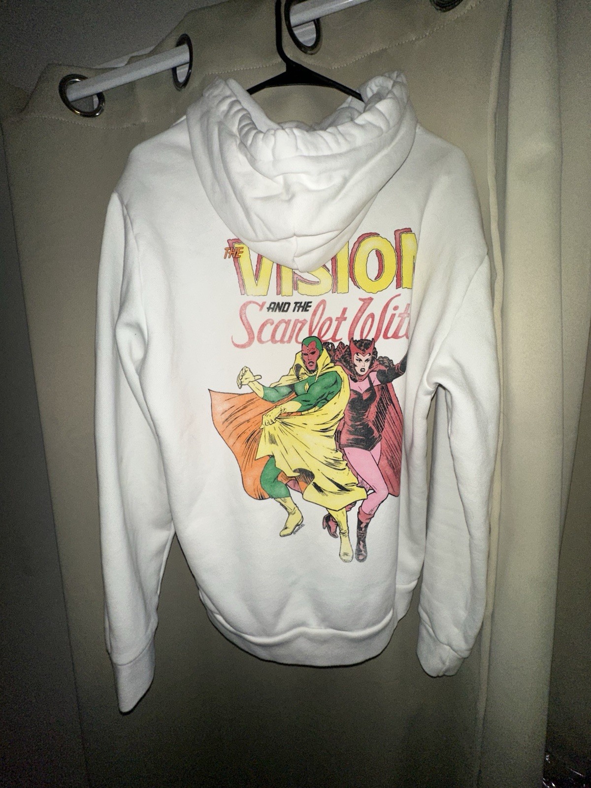 Marvel WandaVision Scarlet Witch & Vision retro 50s pullover hollister medium gallery