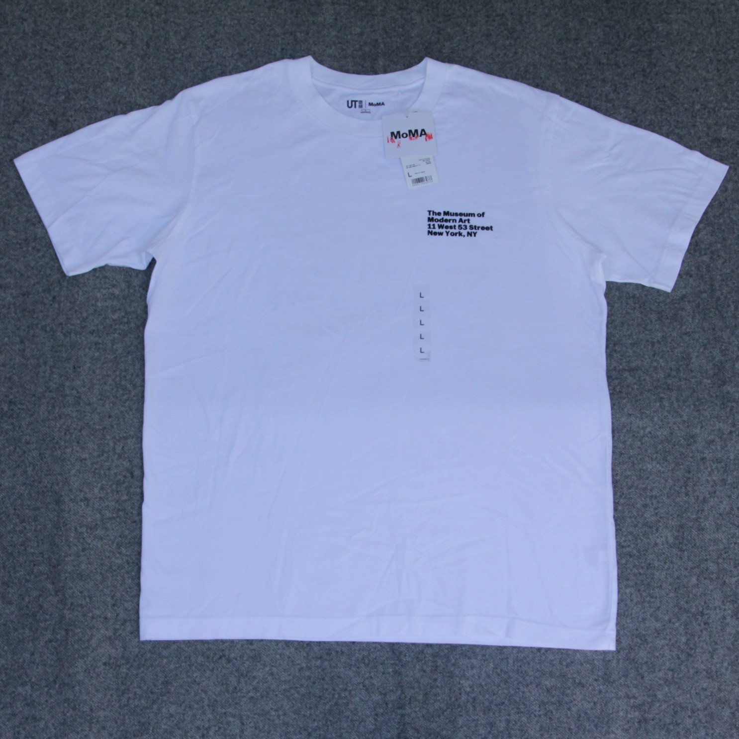 Uniqlo UT MoMA T Shirt L AVERAGE DAY AT THE MUSEUM of Modern Art NYC Infographic gallery