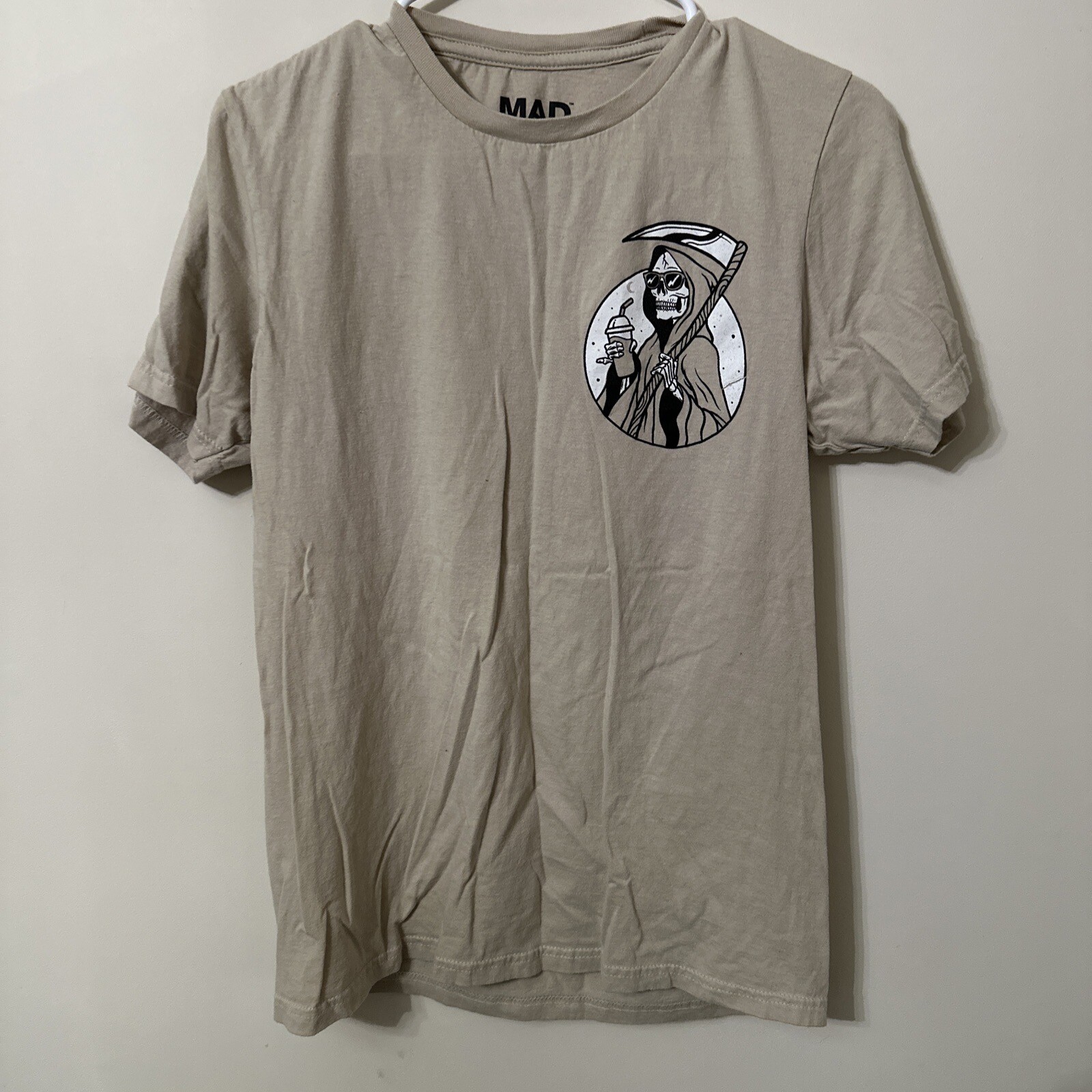 Mens Tee Shirt A Beige Grim Reaper “Chill Vibes” Mad Engine