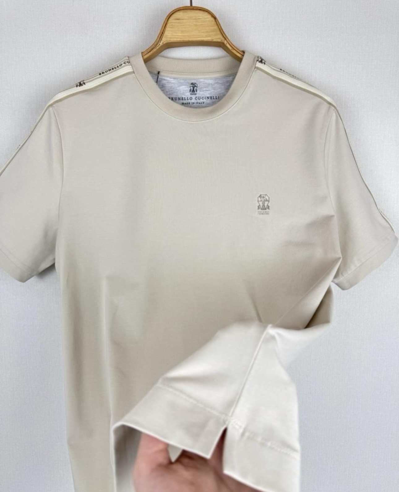 Brunello Cucinelli Beige Cotton T Shirt For Men Size L gallery