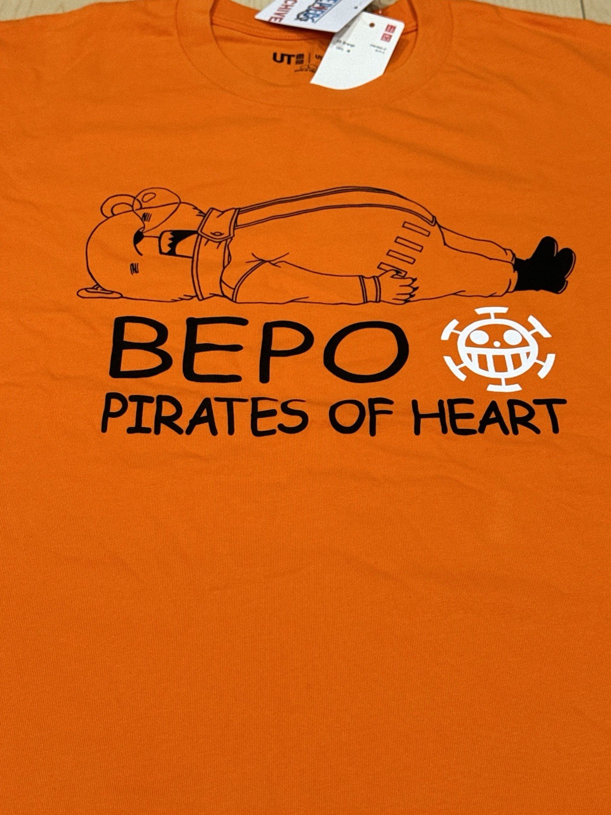 ONE PIECE Uniqlo T Shirt USA L Large BEPO PIRATES HEART Japanese XL Anime Manga gallery